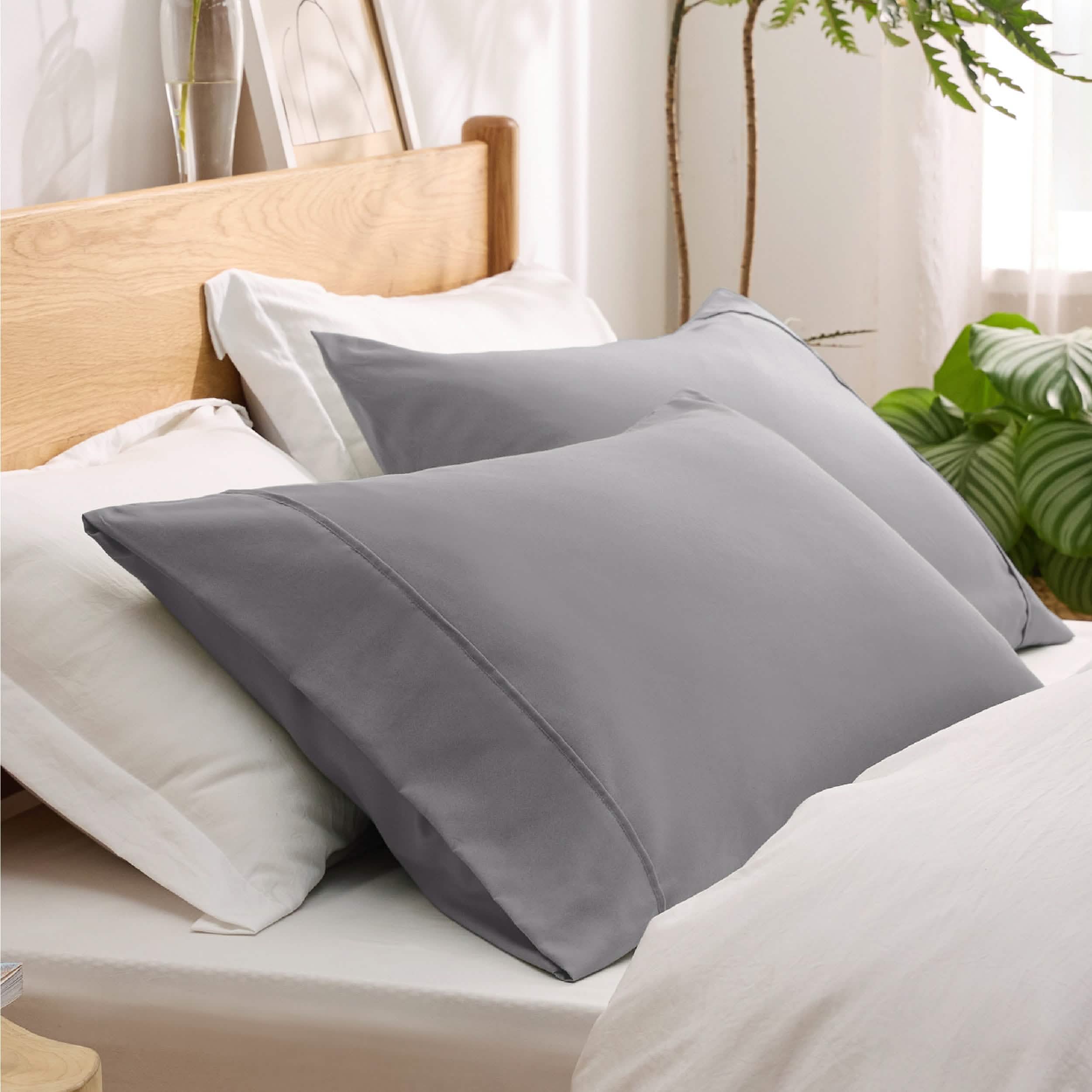 GentleSoft® Fade and Stain Resistant Microfiber Pillowcase