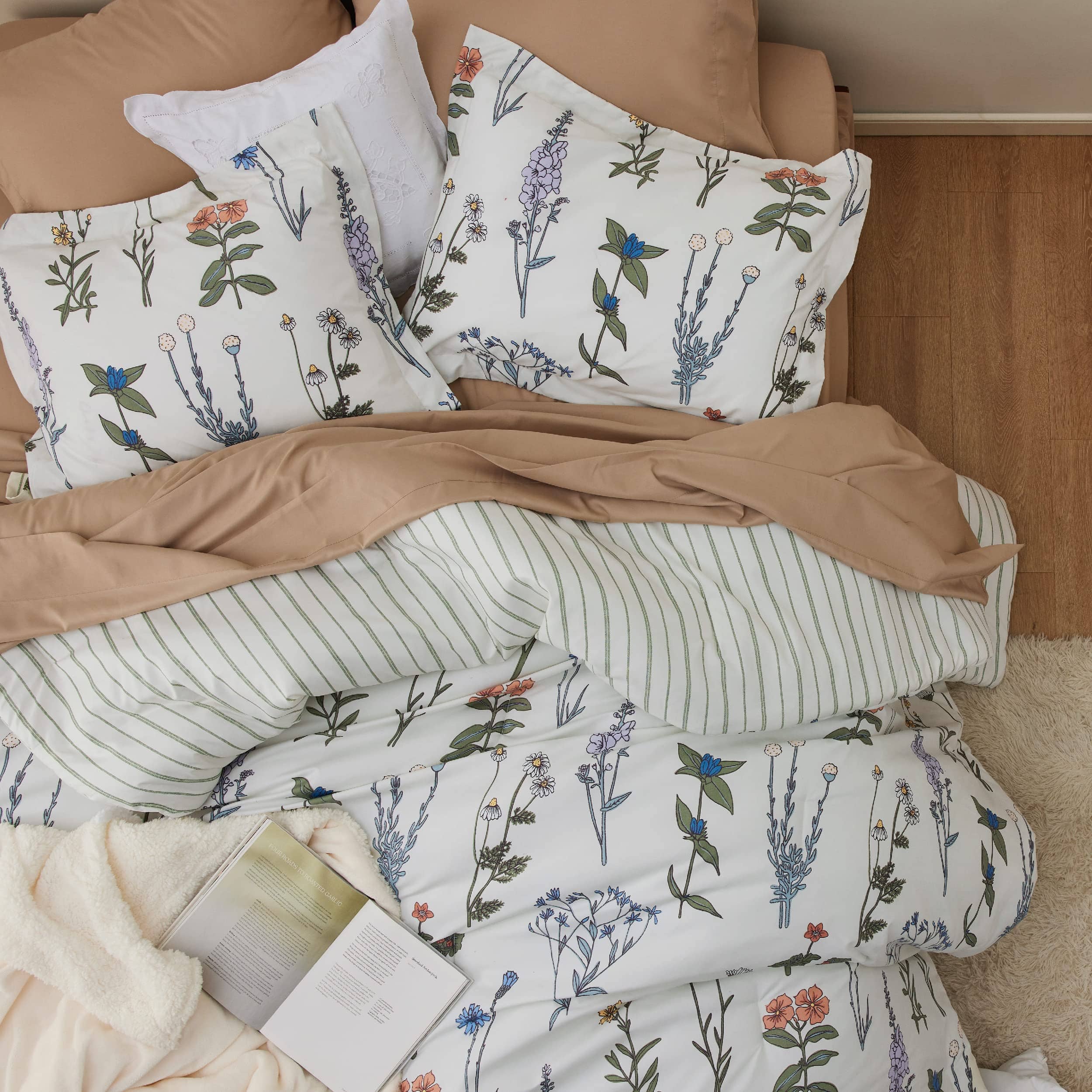 GentleSoft® Retro Botanical Comforter Set