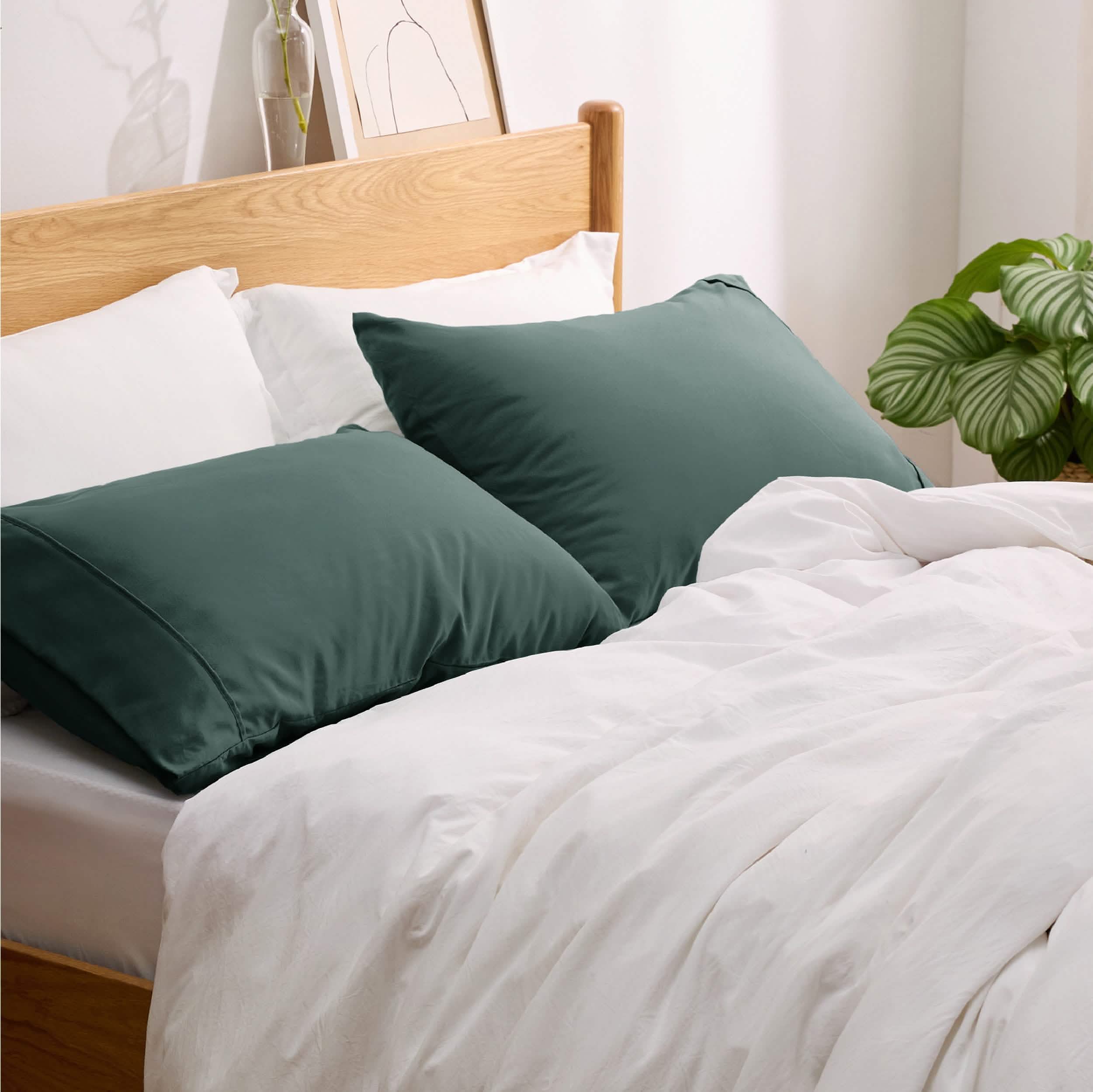 GentleSoft® Fade and Stain Resistant Microfiber Pillowcase