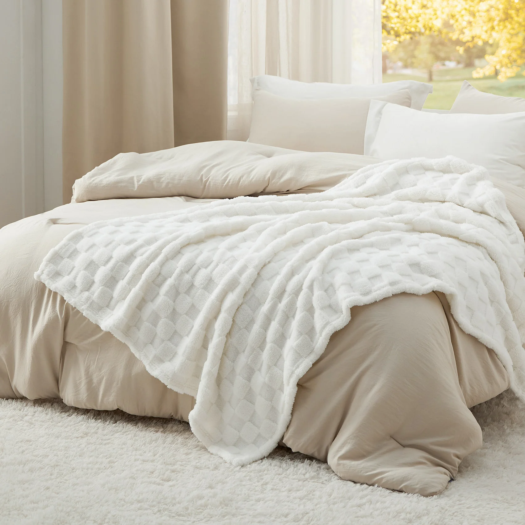 GentleSoft® Jacquard Shaggy Sherpa Blanket