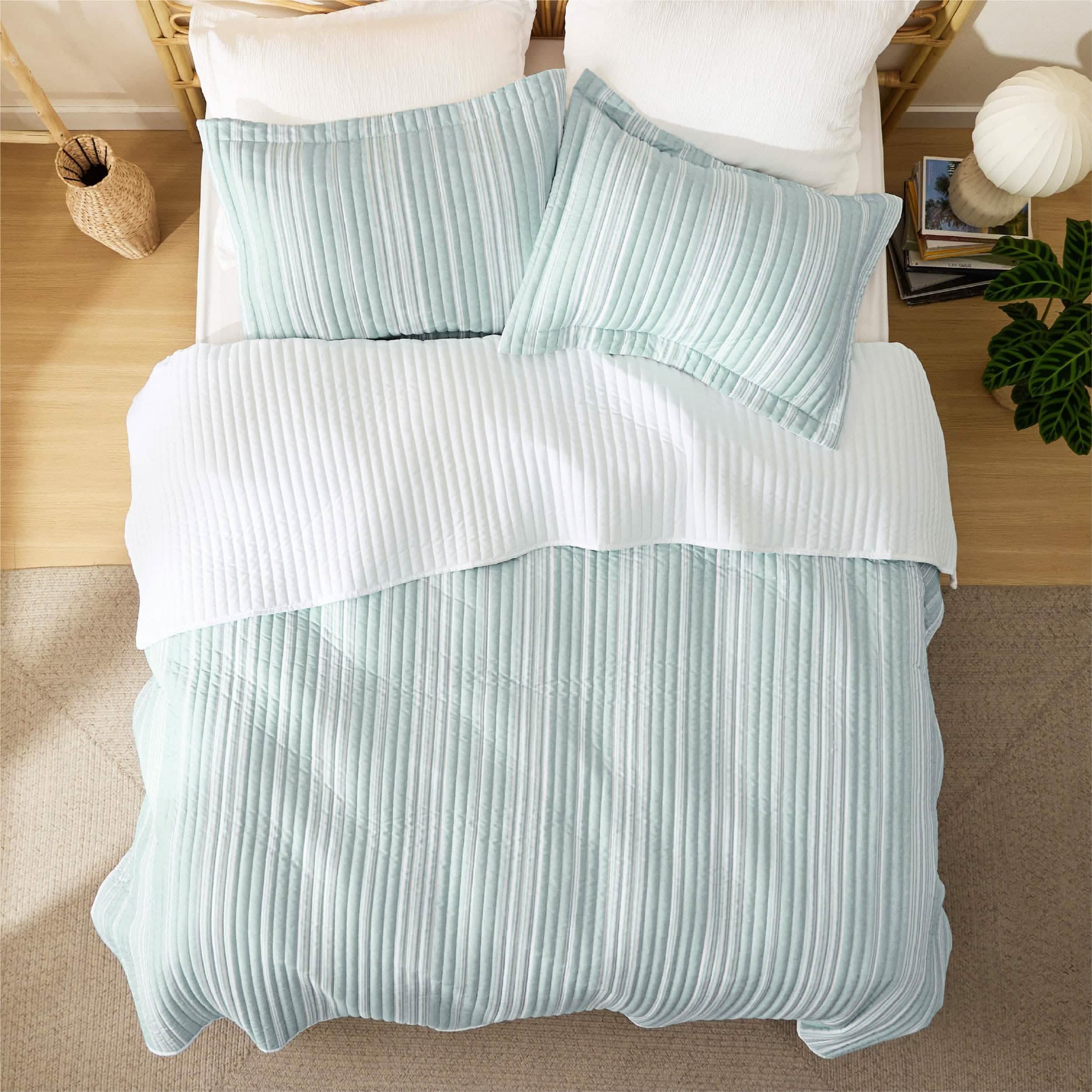 GentleSoft® Chill Vibes Quilt Set