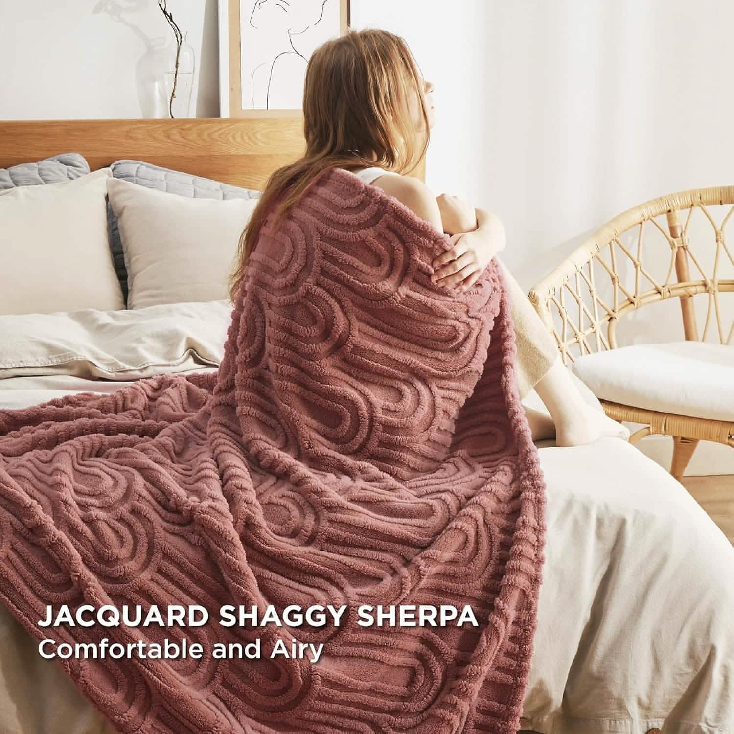 GentleSoft® Arch Shaggy Sherpa Fleece Blanket