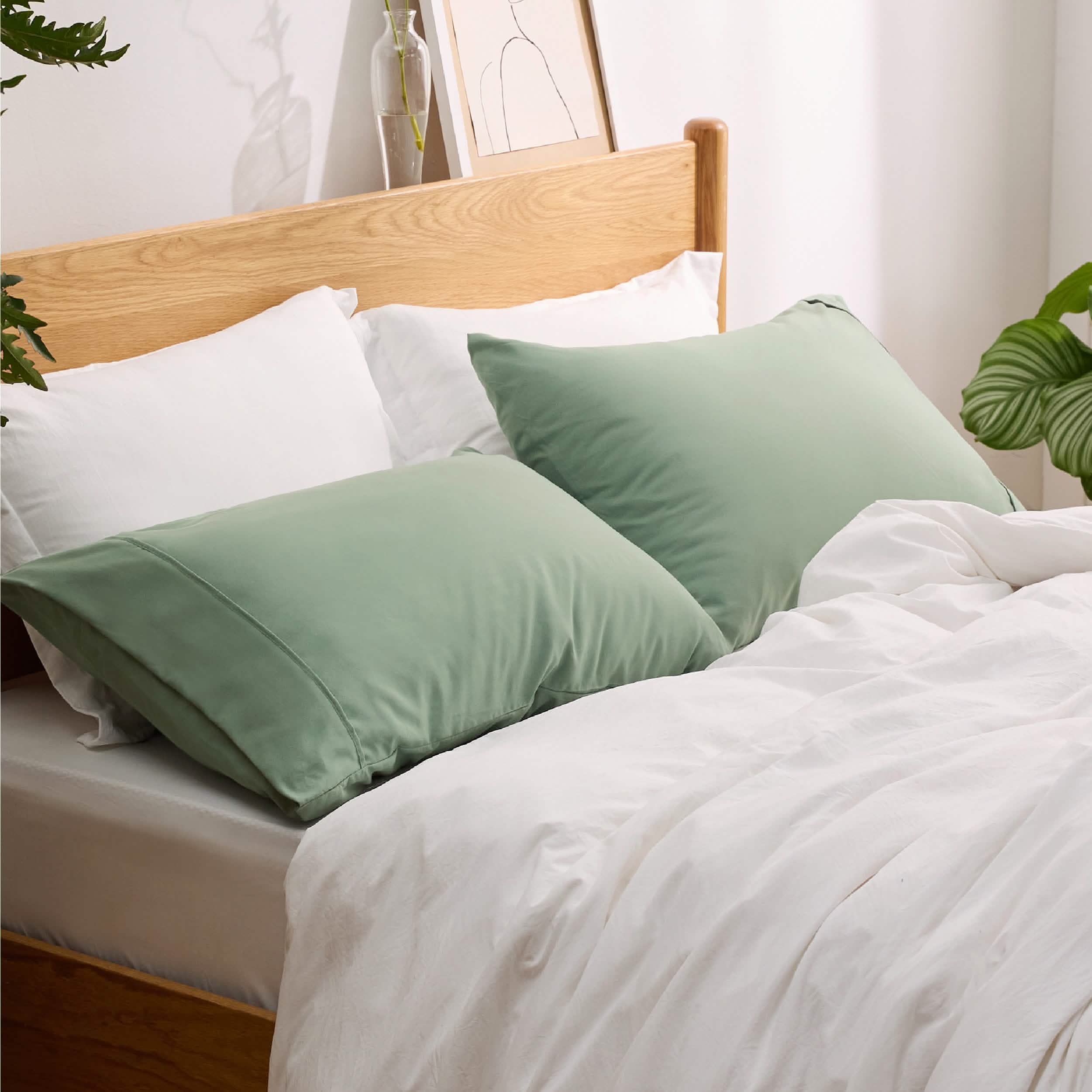 GentleSoft® Fade and Stain Resistant Microfiber Pillowcase