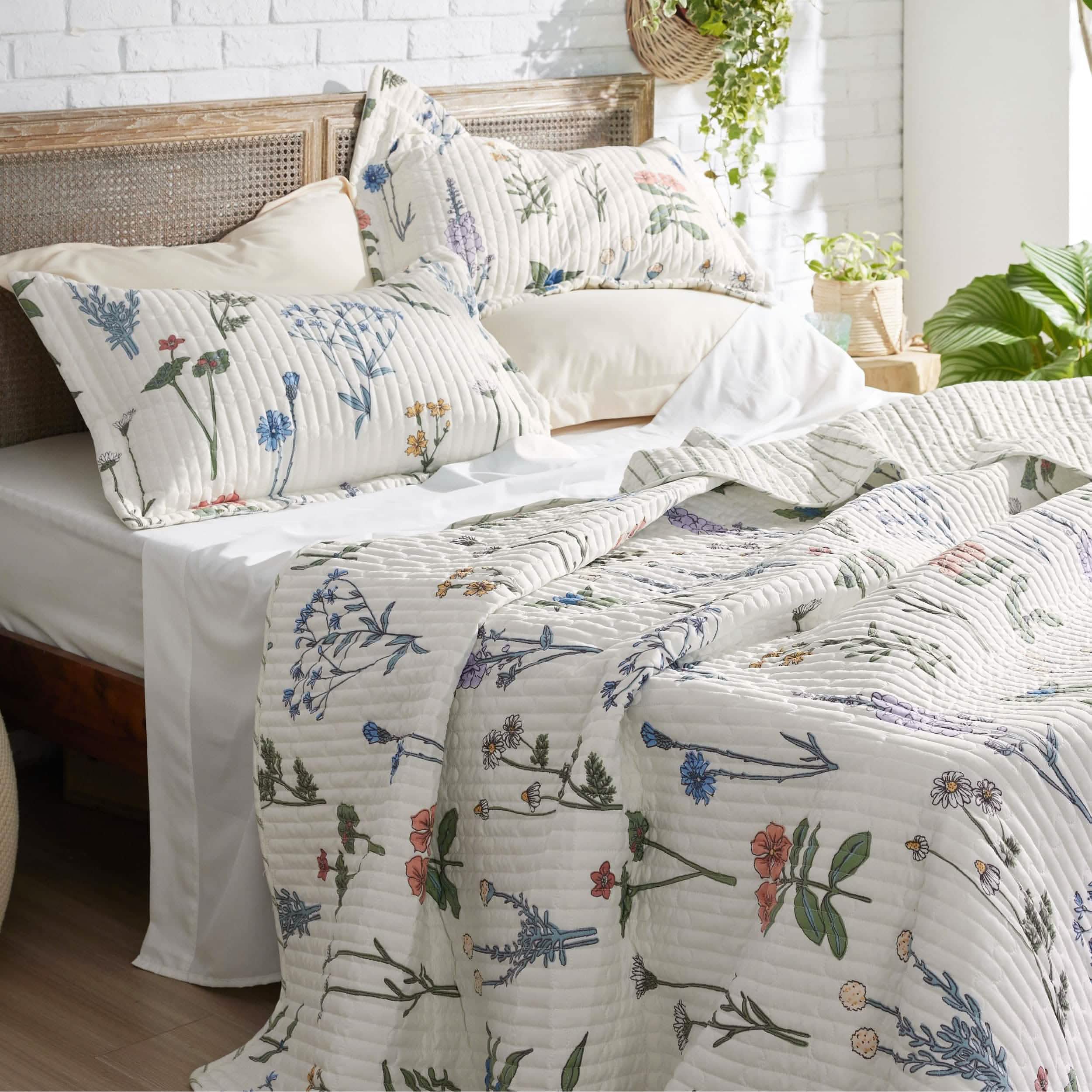 GentleSoft® Botanical Quilt Set