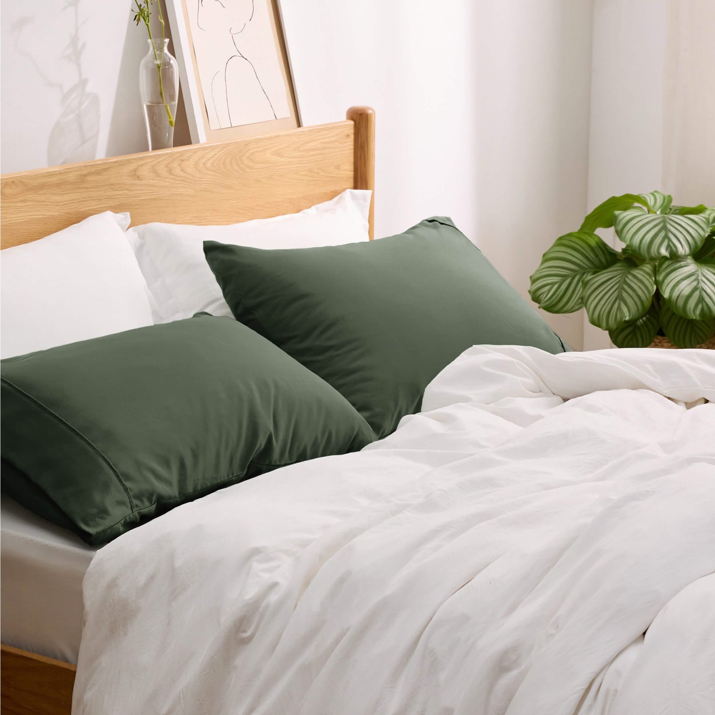 GentleSoft® Fade and Stain Resistant Microfiber Pillowcase