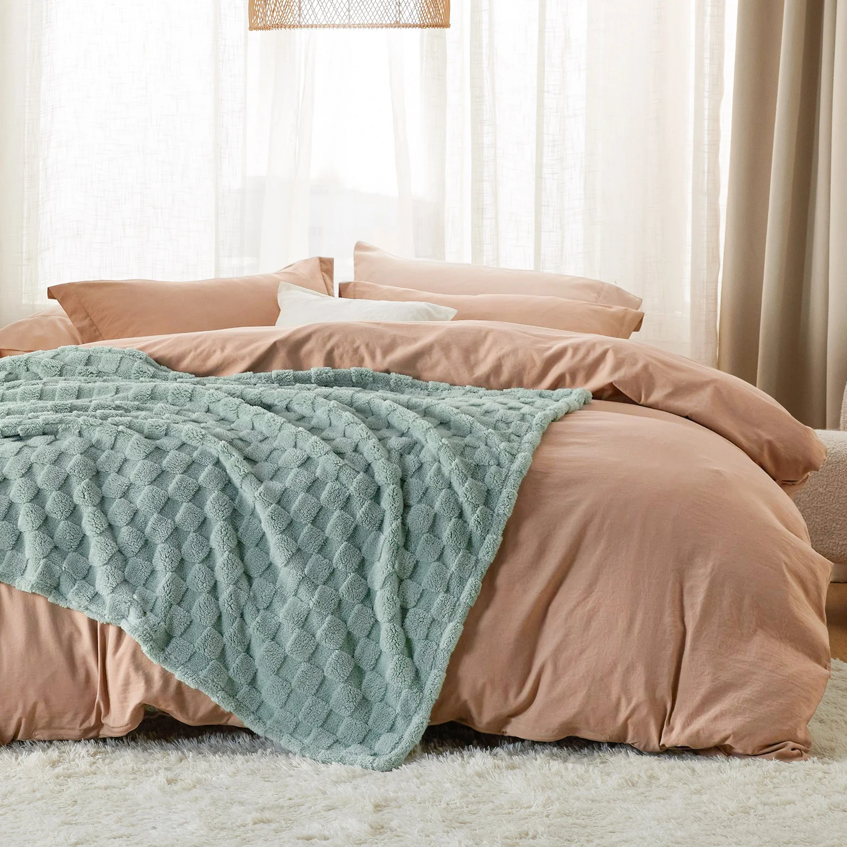GentleSoft® Jacquard Shaggy Sherpa Blanket