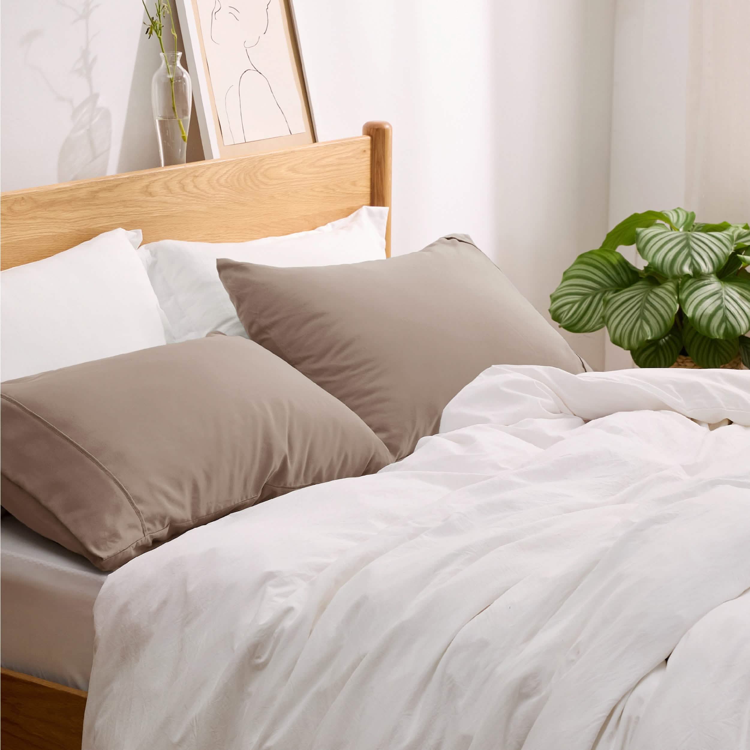 GentleSoft® Fade and Stain Resistant Microfiber Pillowcase