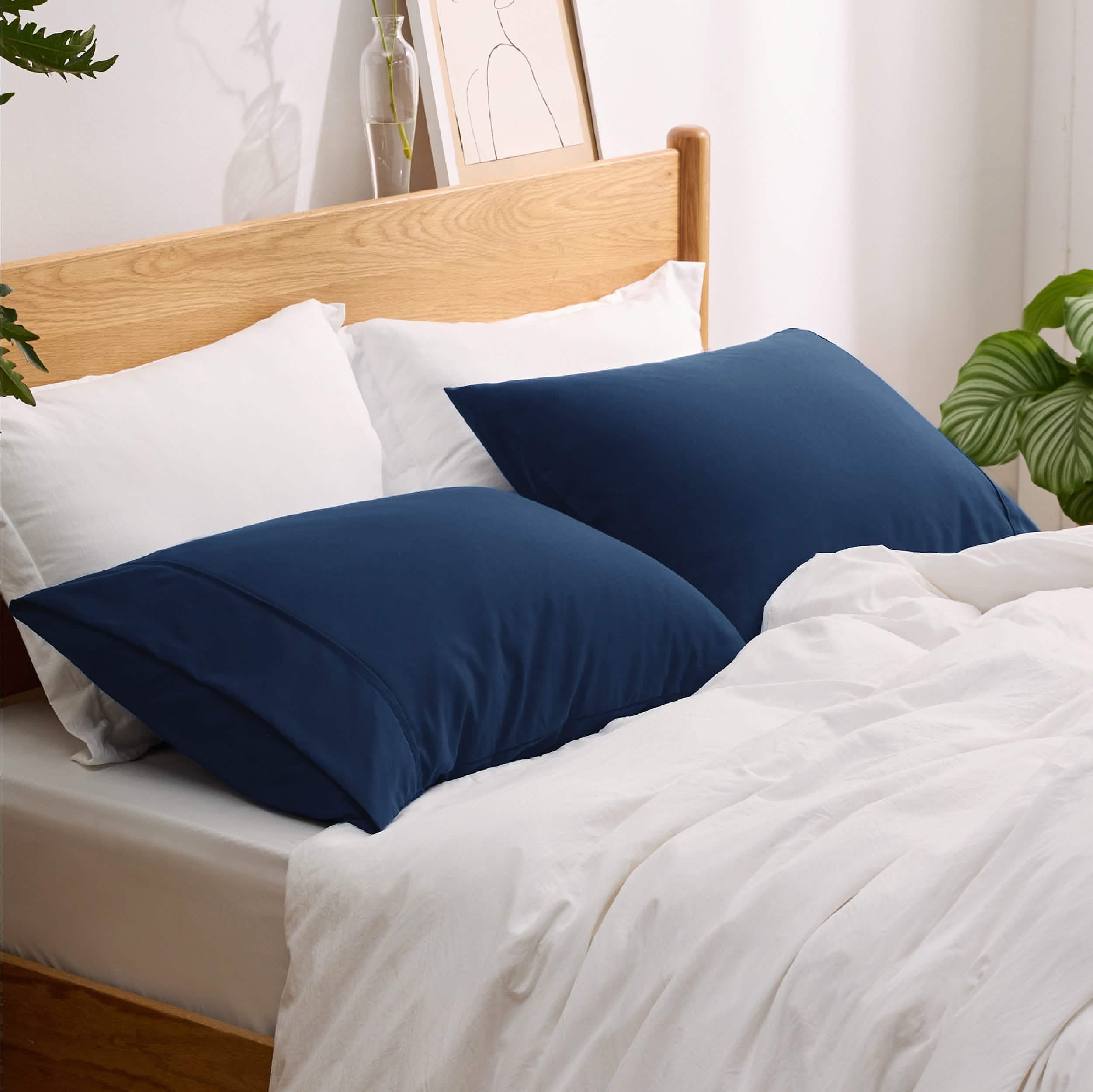 GentleSoft® Fade and Stain Resistant Microfiber Pillowcase