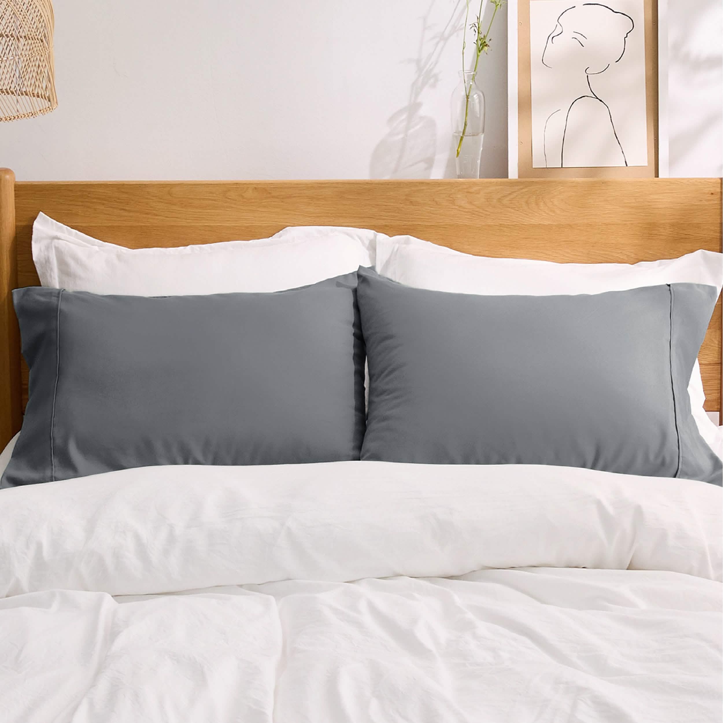 GentleSoft® Fade and Stain Resistant Microfiber Pillowcase