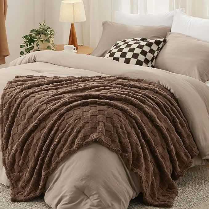 GentleSoft® Checkered Comforter Set