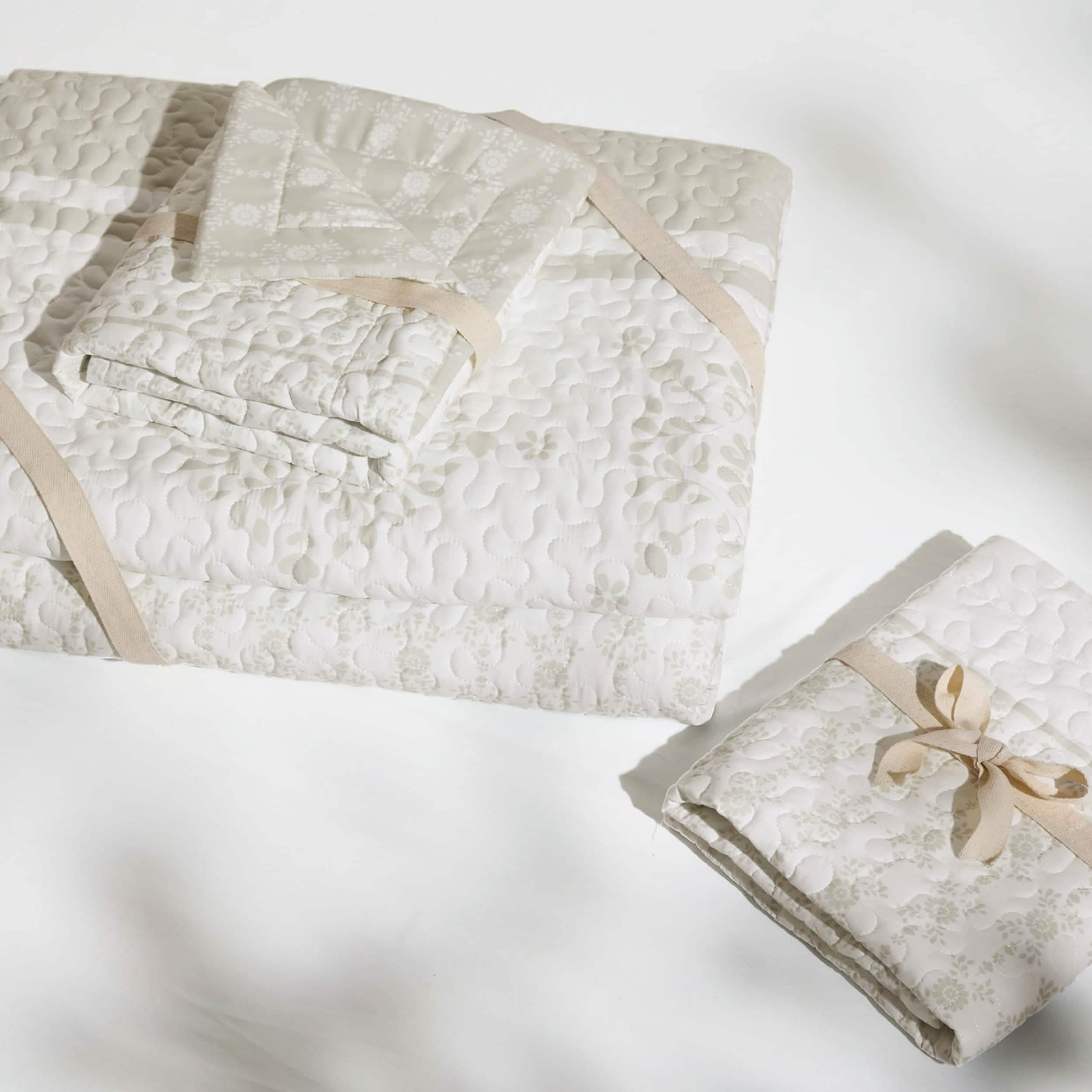 GentleSoft® Botanical Quilt Set