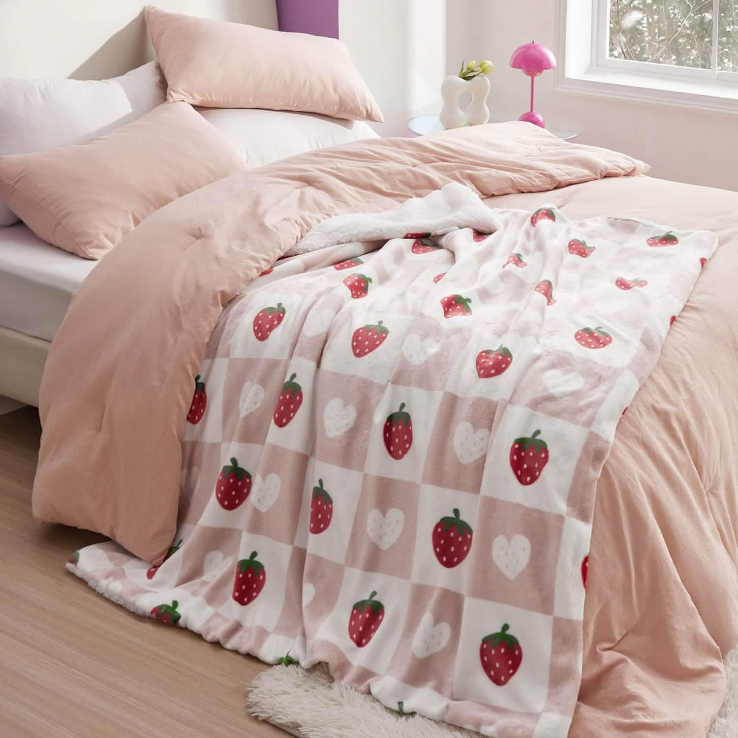 GentleSoft® Printed Throw Sherpa Blanket Strawberry Checkboard
