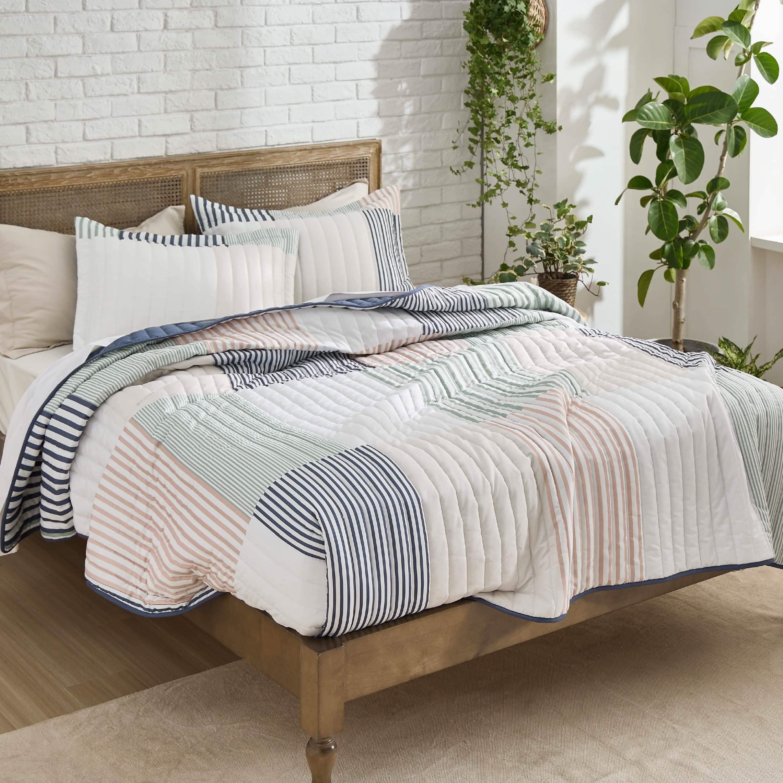 GentleSoft® Chill Vibes Quilt Set
