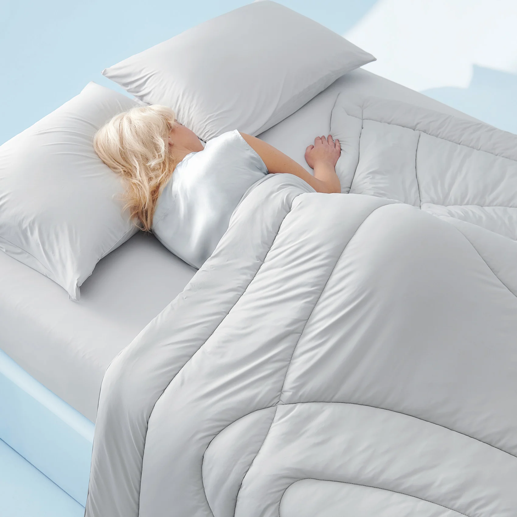 GentleSoft® Reversible Cooling Comforter