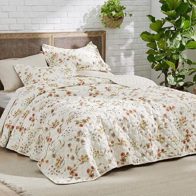 GentleSoft® Floral Quilt Set White