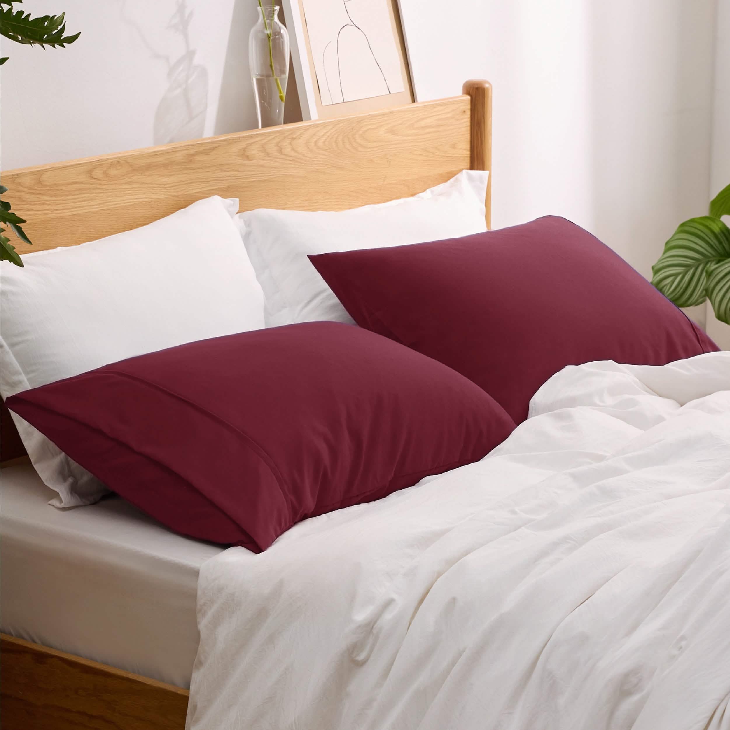 GentleSoft® Fade and Stain Resistant Microfiber Pillowcase
