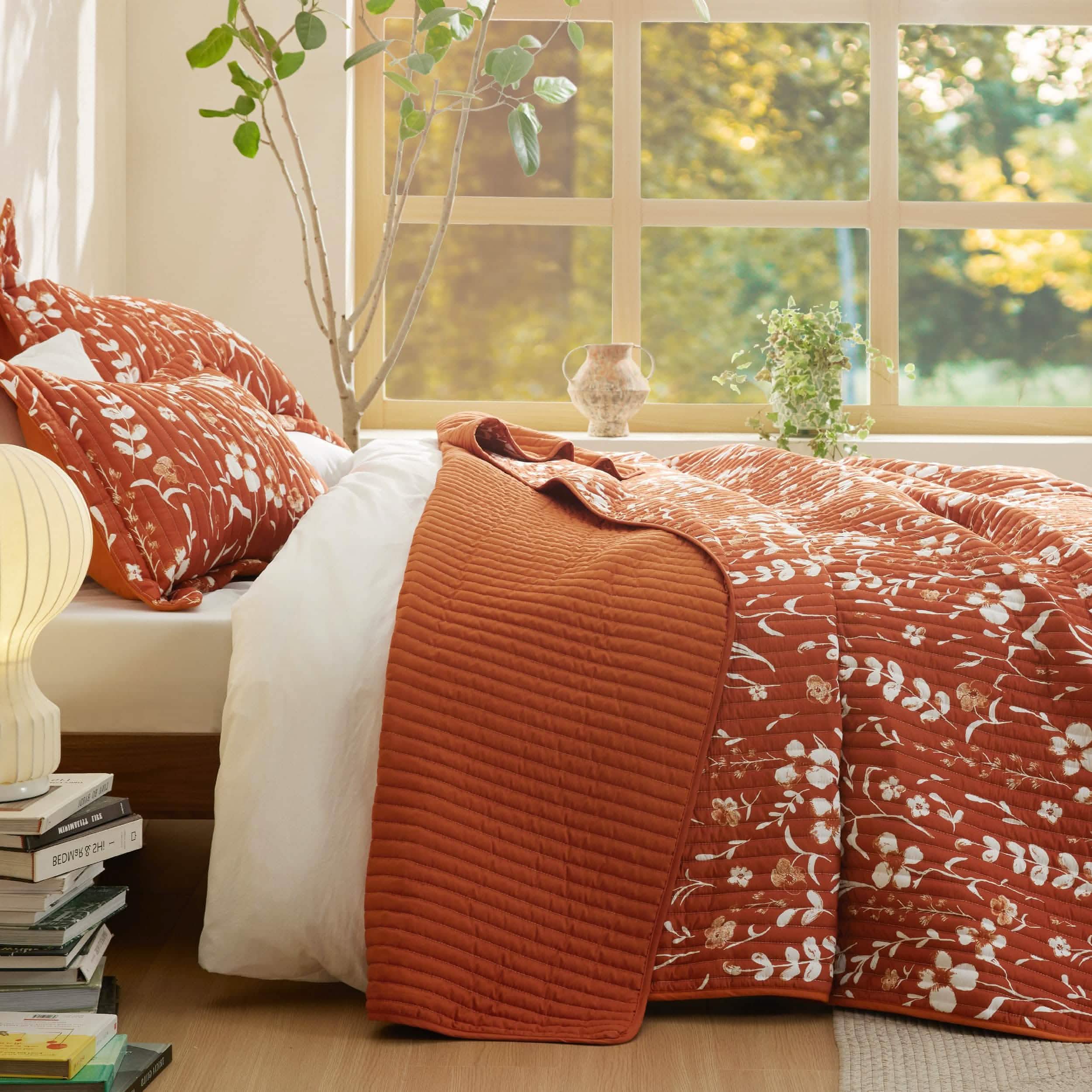 GentleSoft® Botanical Quilt Set