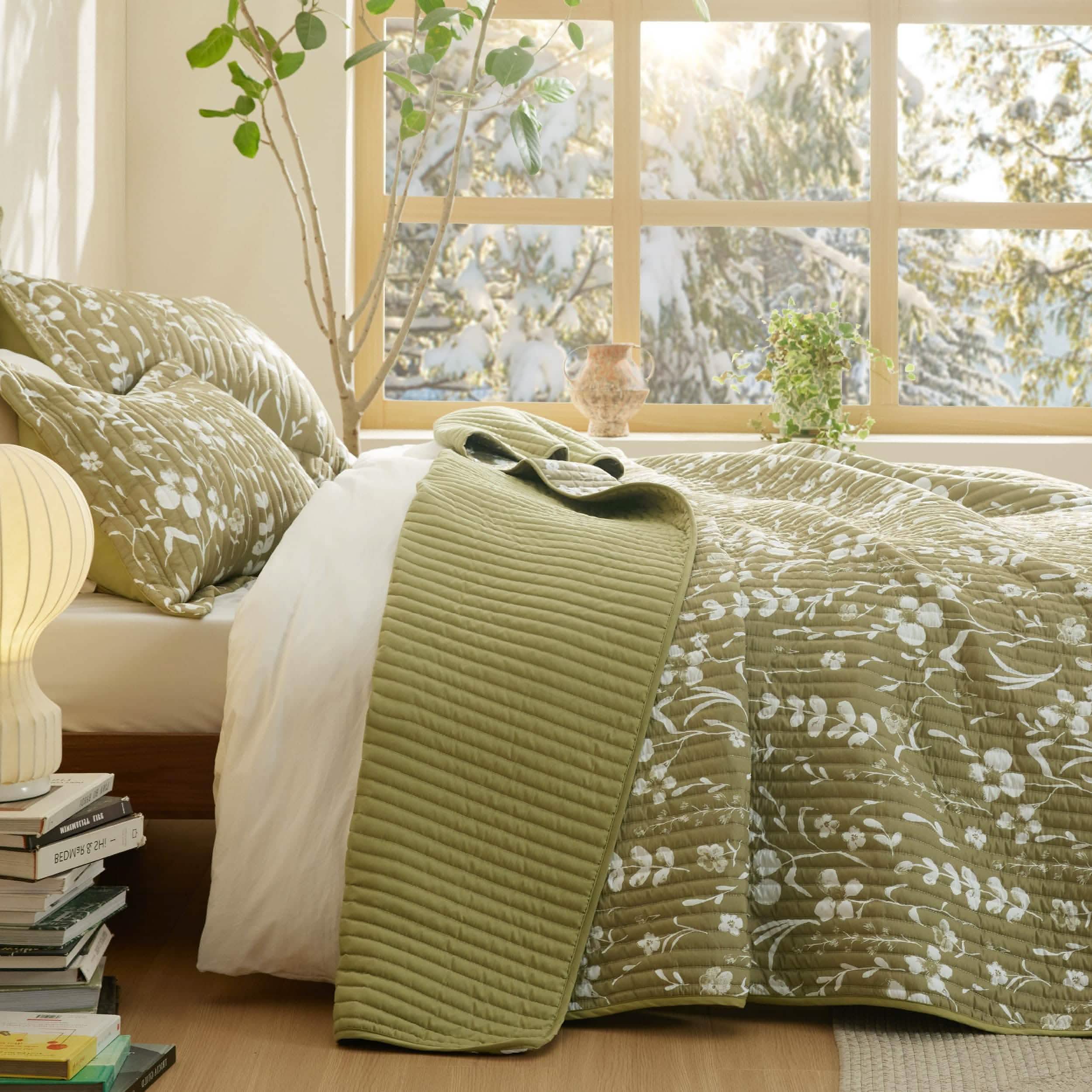 GentleSoft® Botanical Quilt Set