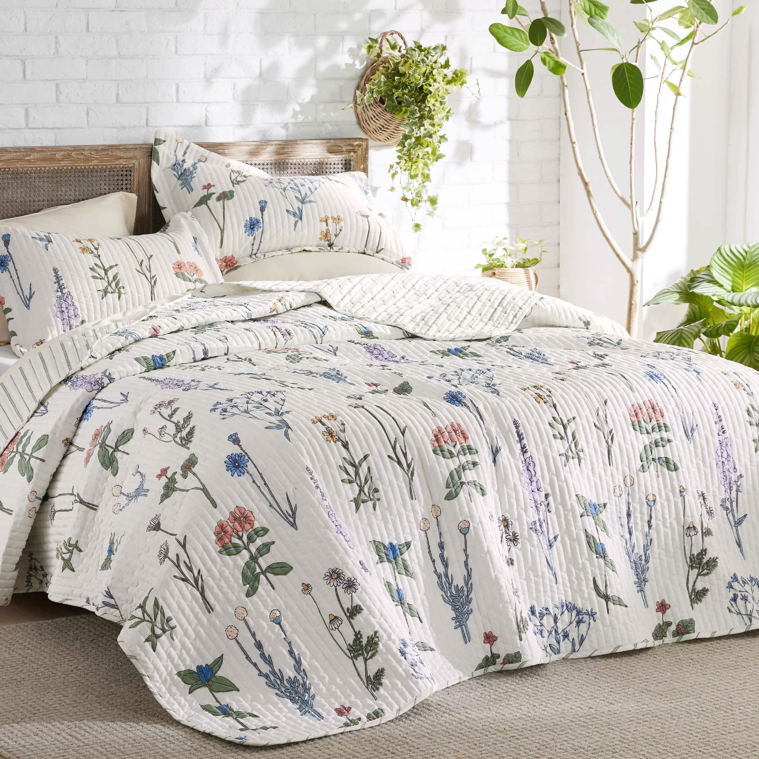 GentleSoft® Botanical Quilt Set
