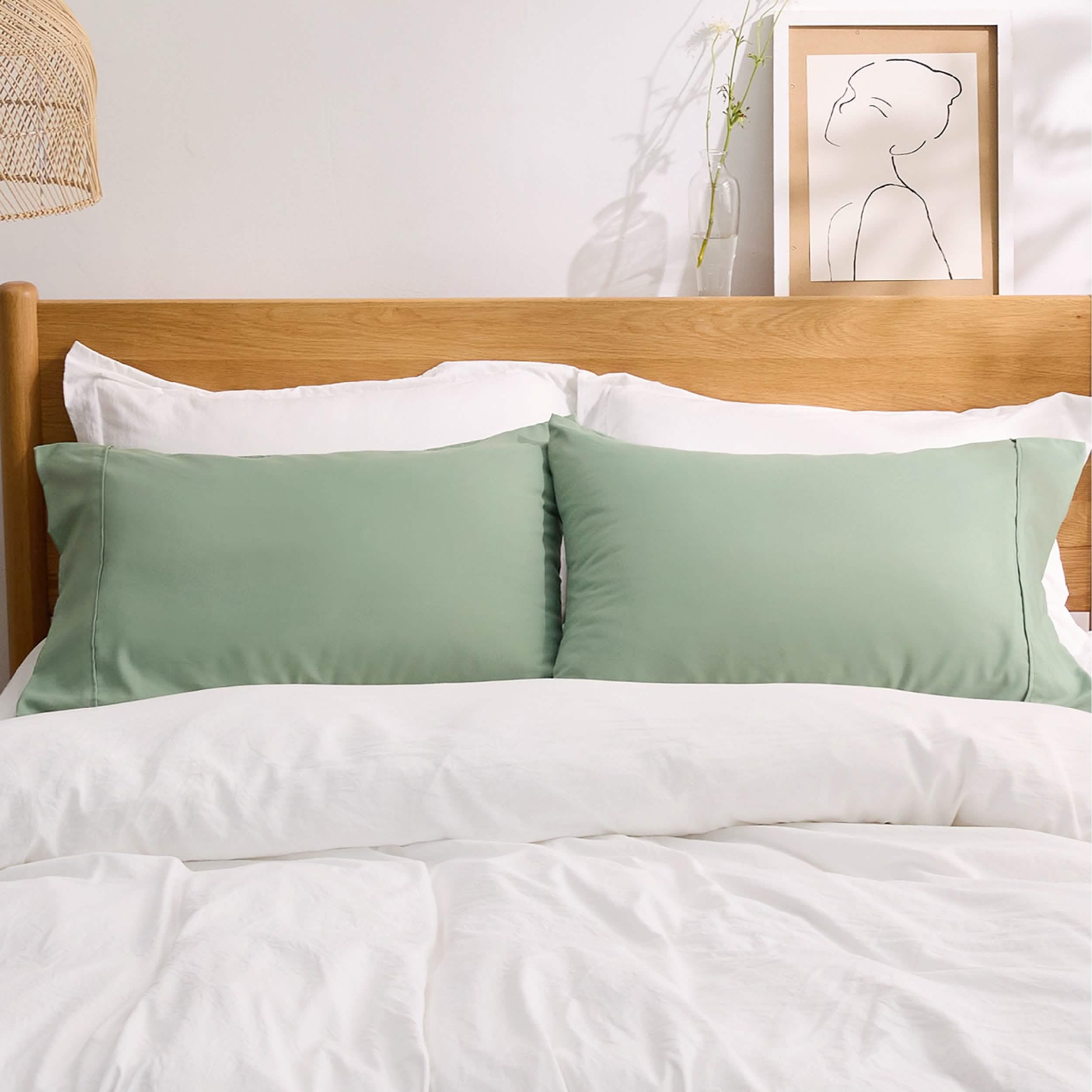 GentleSoft® Fade and Stain Resistant Microfiber Pillowcase