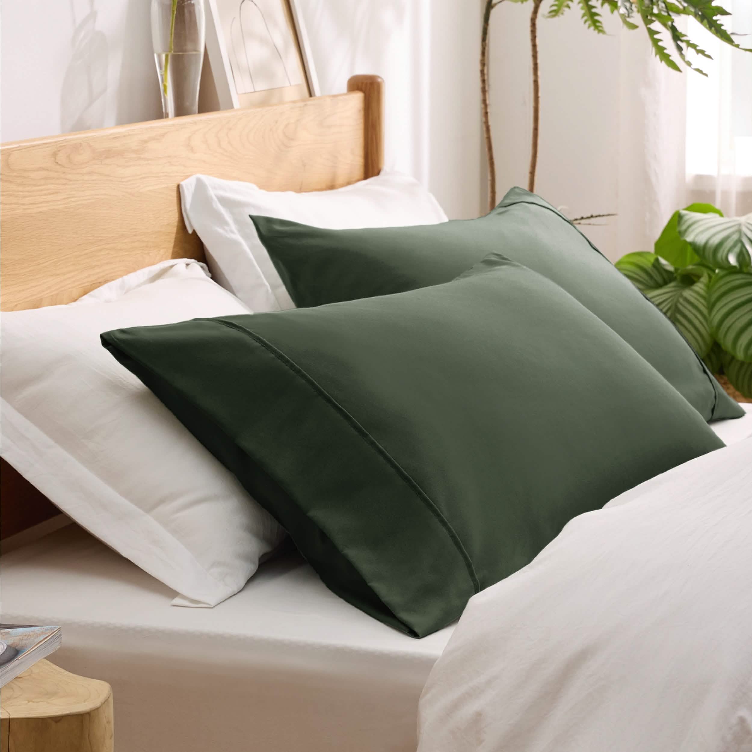 GentleSoft® Fade and Stain Resistant Microfiber Pillowcase