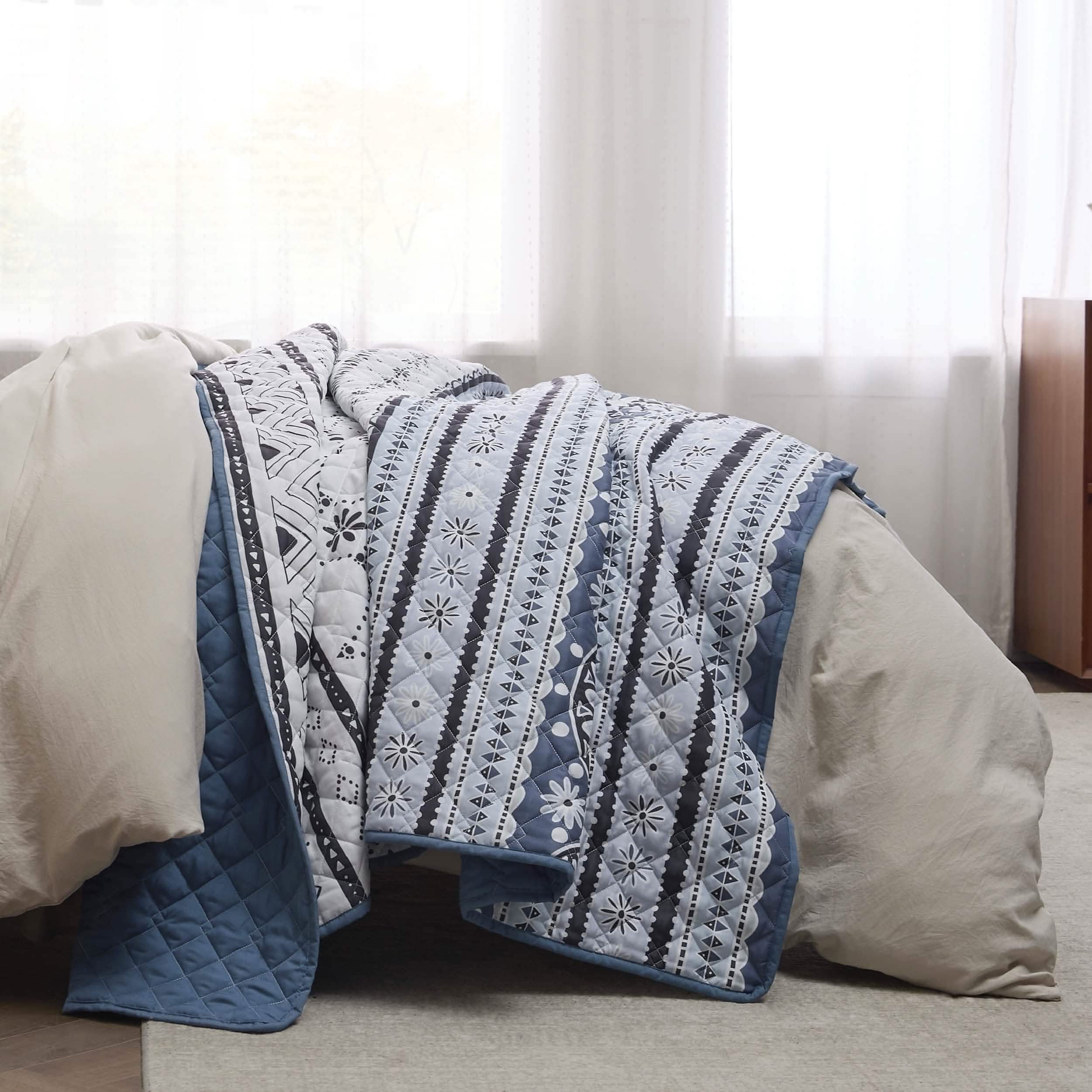 GentleSoft® Botanical Quilt Set