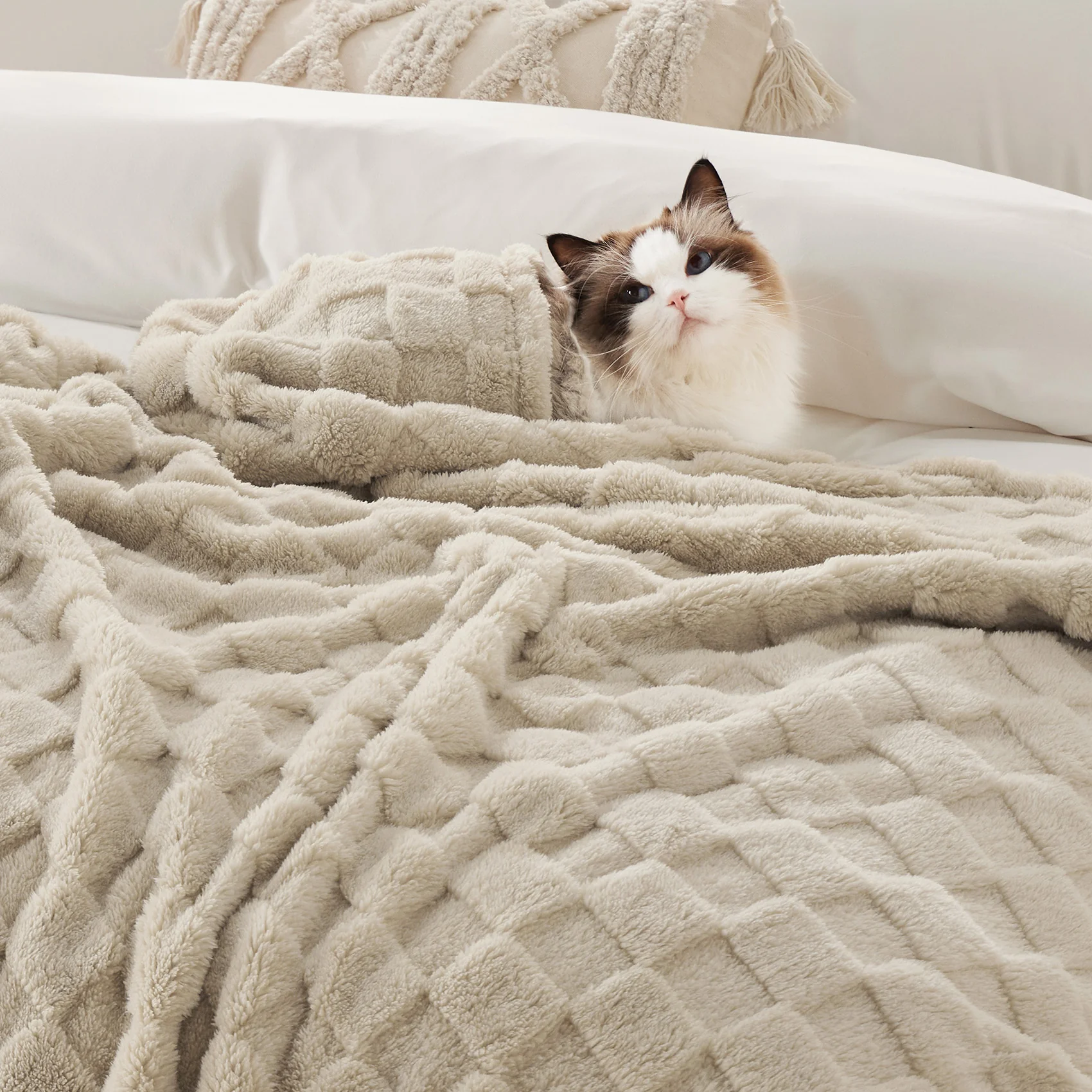 GentleSoft® Jacquard Shaggy Sherpa Blanket