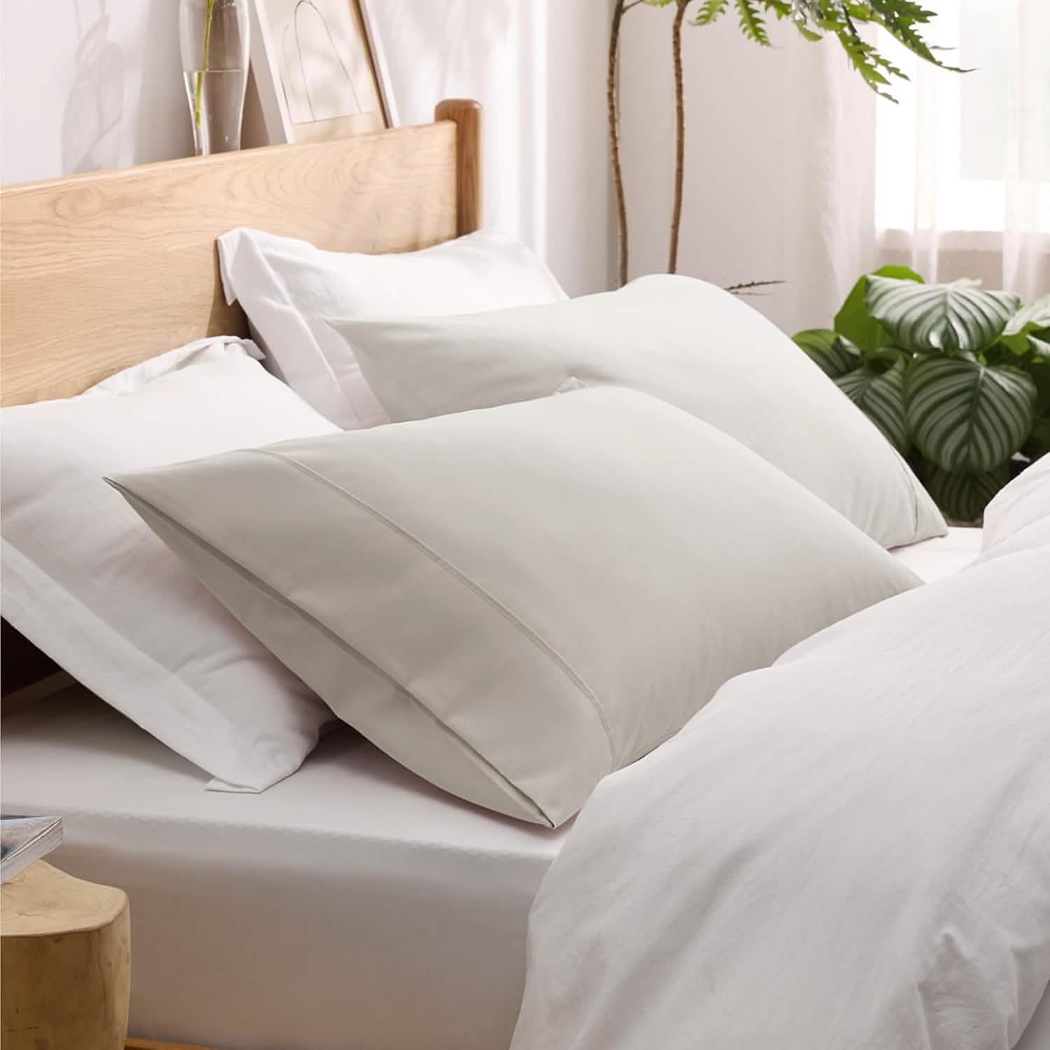 GentleSoft® Fade and Stain Resistant Microfiber Pillowcase