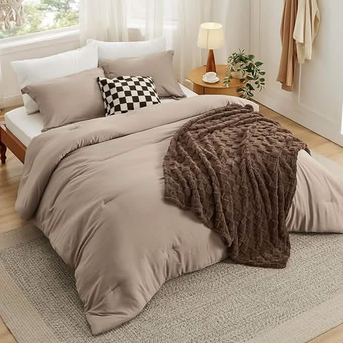GentleSoft® Checkered Comforter Set