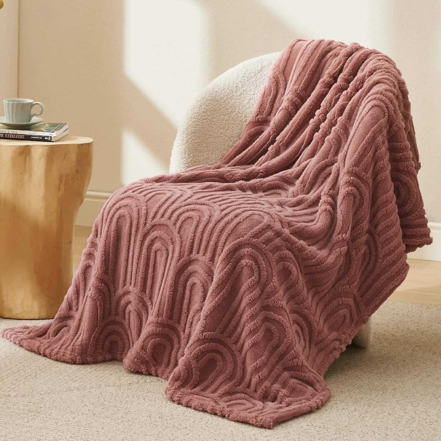 GentleSoft® Arch Shaggy Sherpa Fleece Blanket
