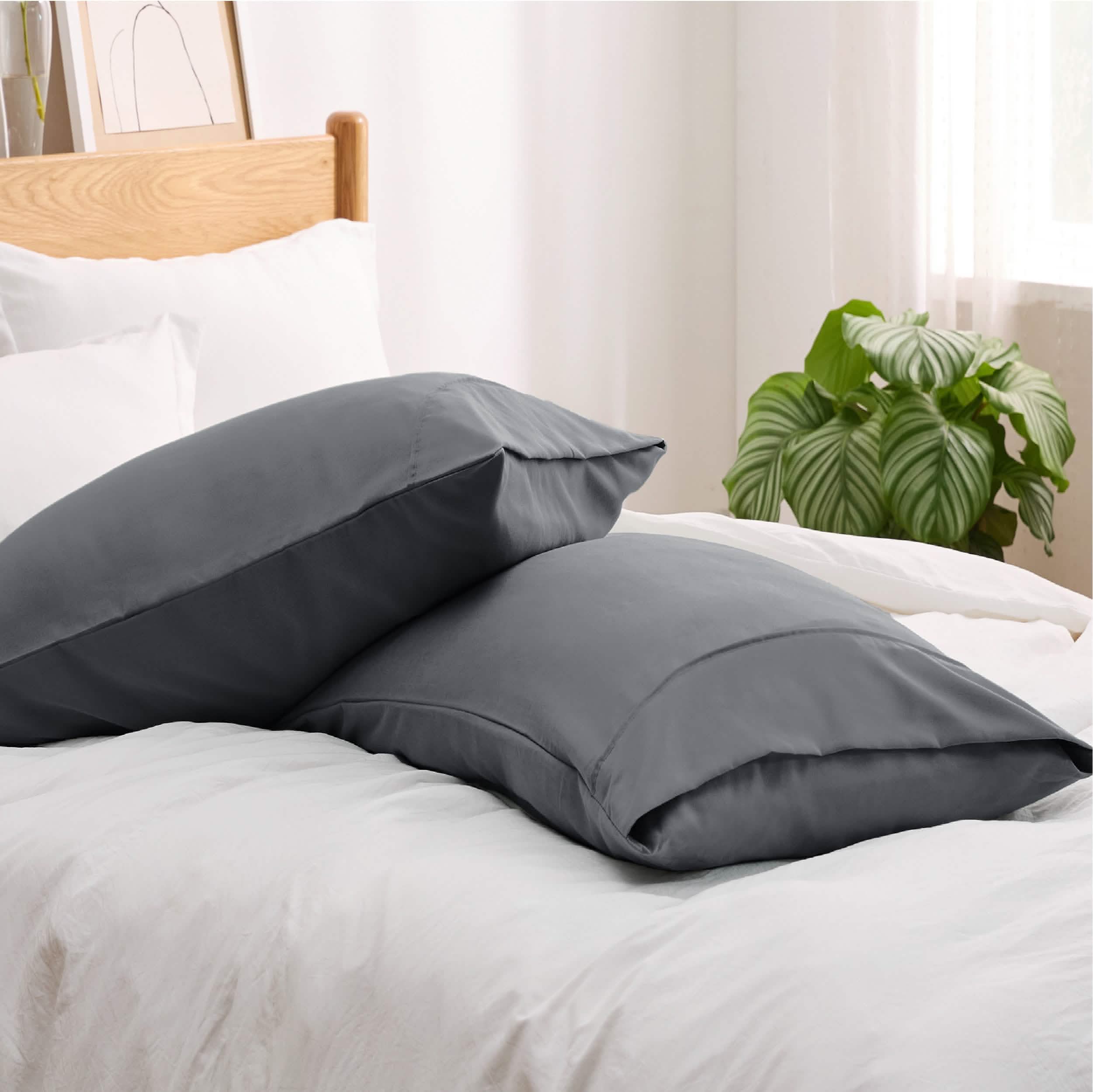GentleSoft® Fade and Stain Resistant Microfiber Pillowcase