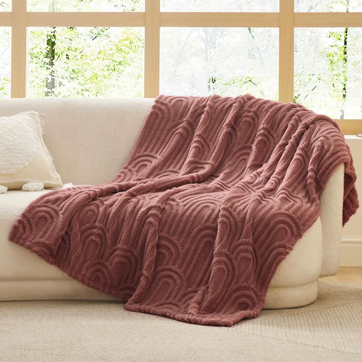 GentleSoft® Arch Shaggy Sherpa Fleece Blanket