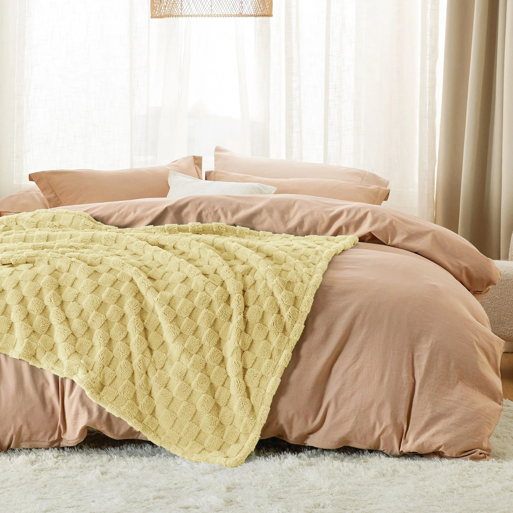 GentleSoft® Jacquard Shaggy Sherpa Blanket