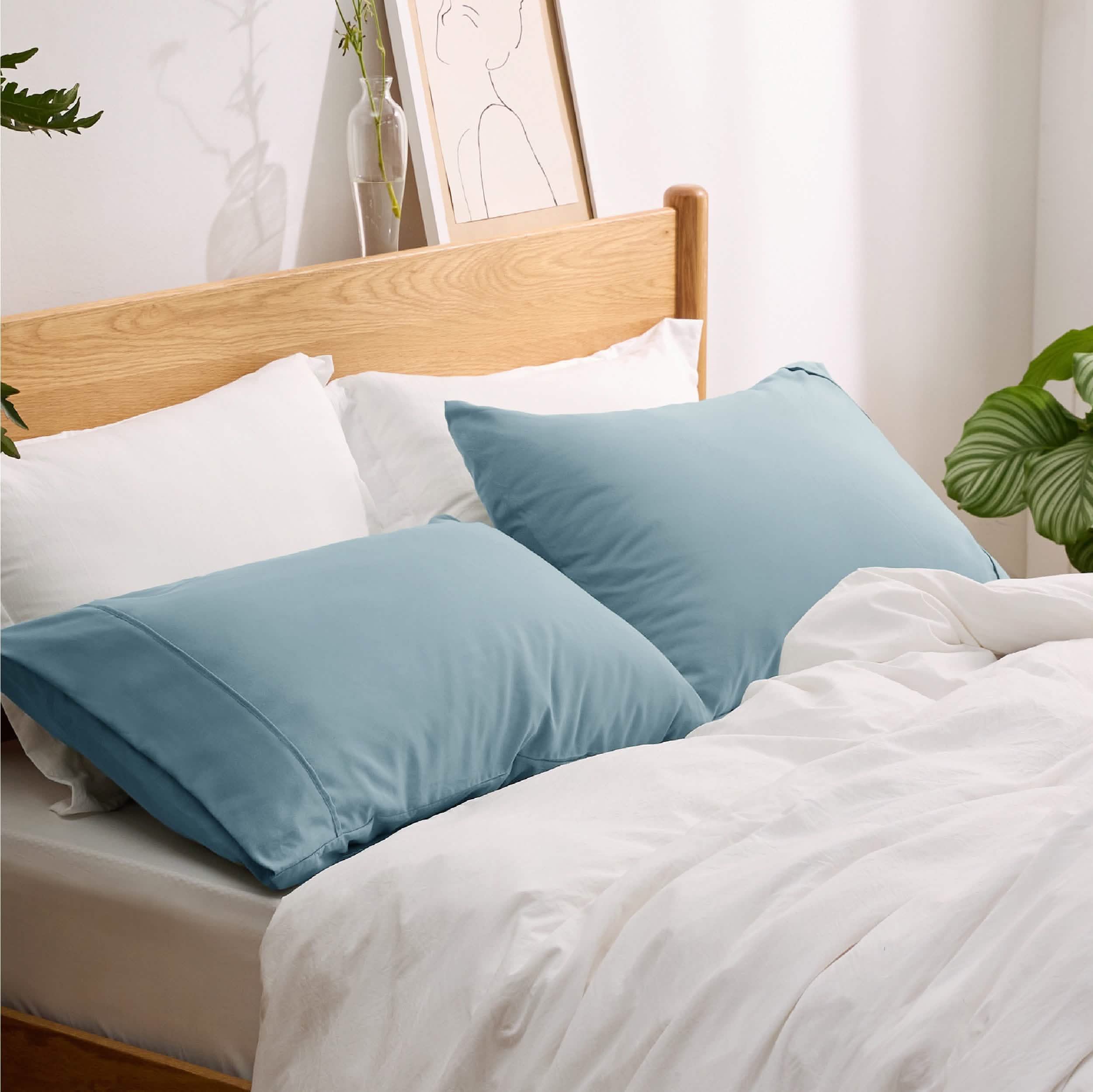 GentleSoft® Fade and Stain Resistant Microfiber Pillowcase