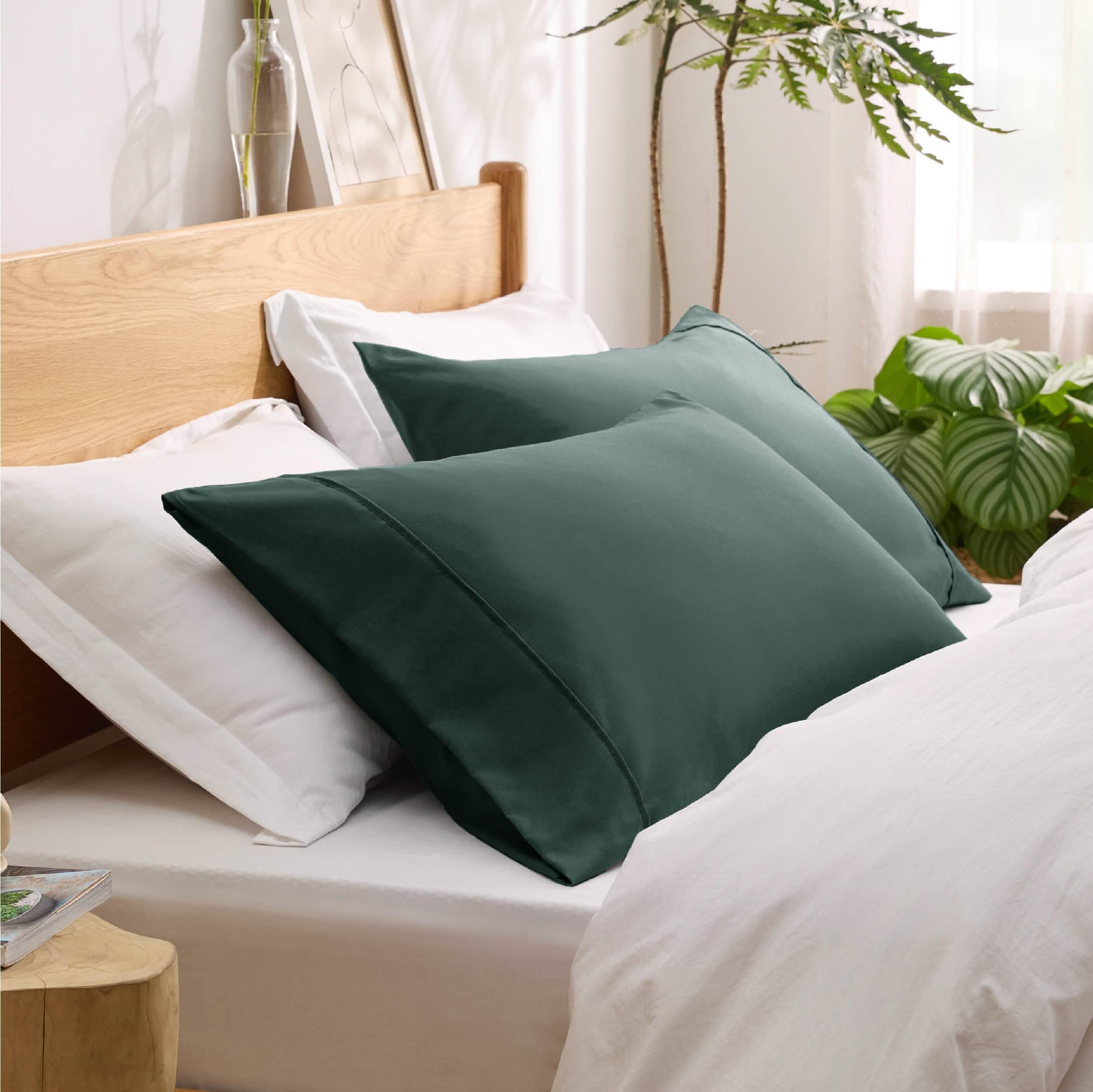 GentleSoft® Fade and Stain Resistant Microfiber Pillowcase