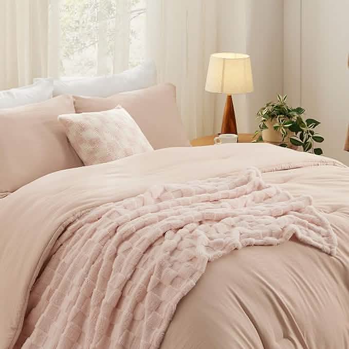 GentleSoft® Checkered Comforter Set