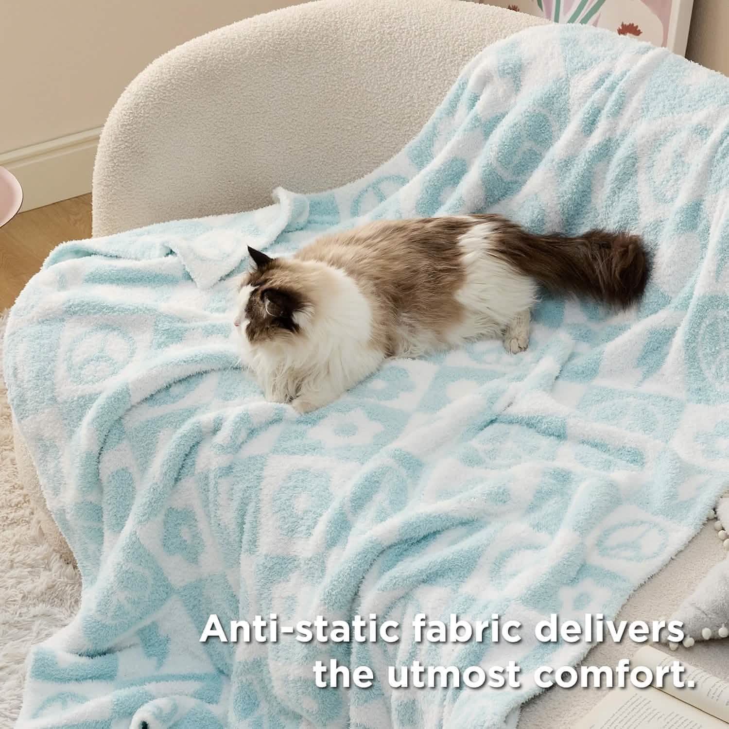 GentleSoft® Print Feather Yarn Throw Blanket