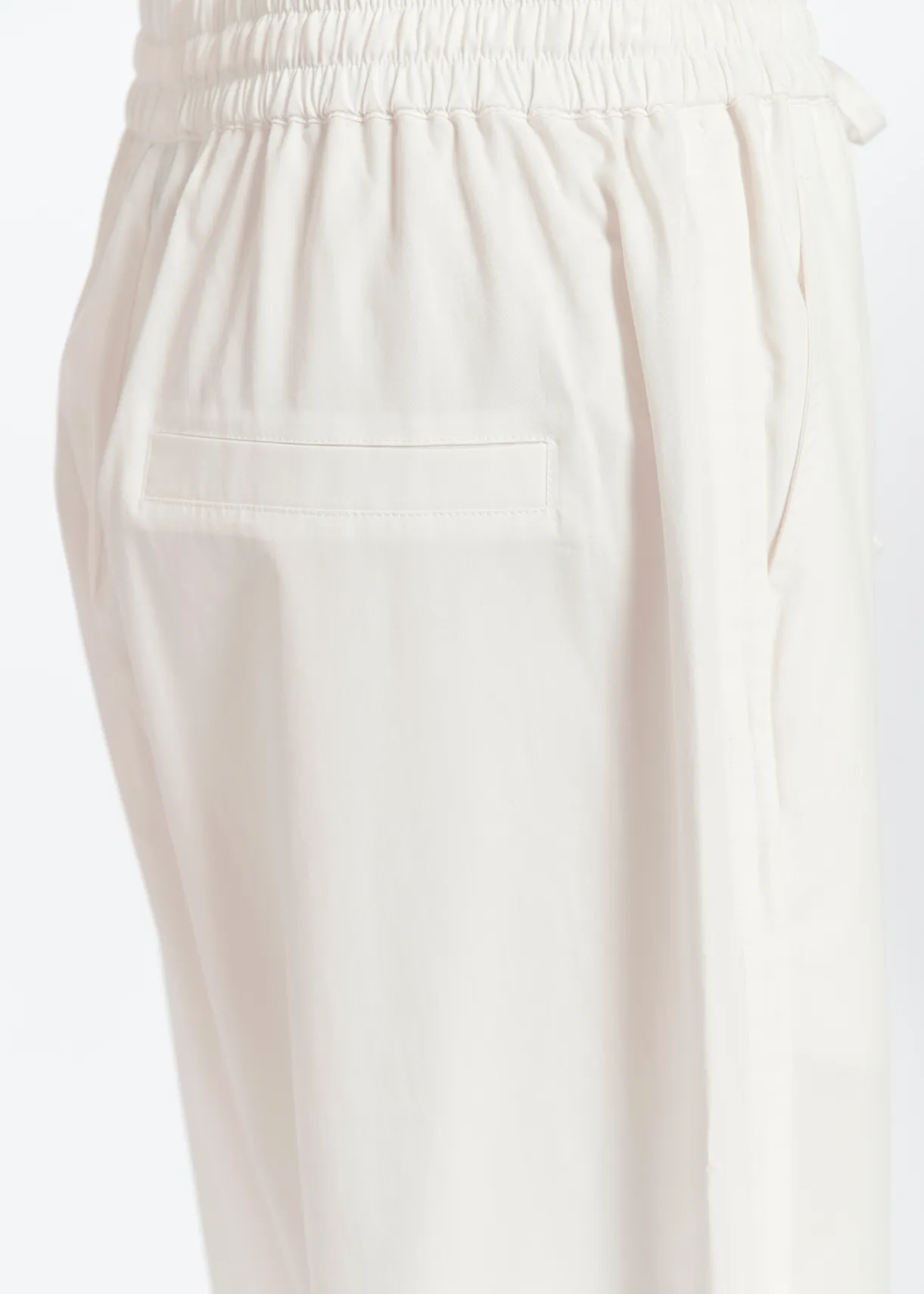 Off-white tapered-leg pants