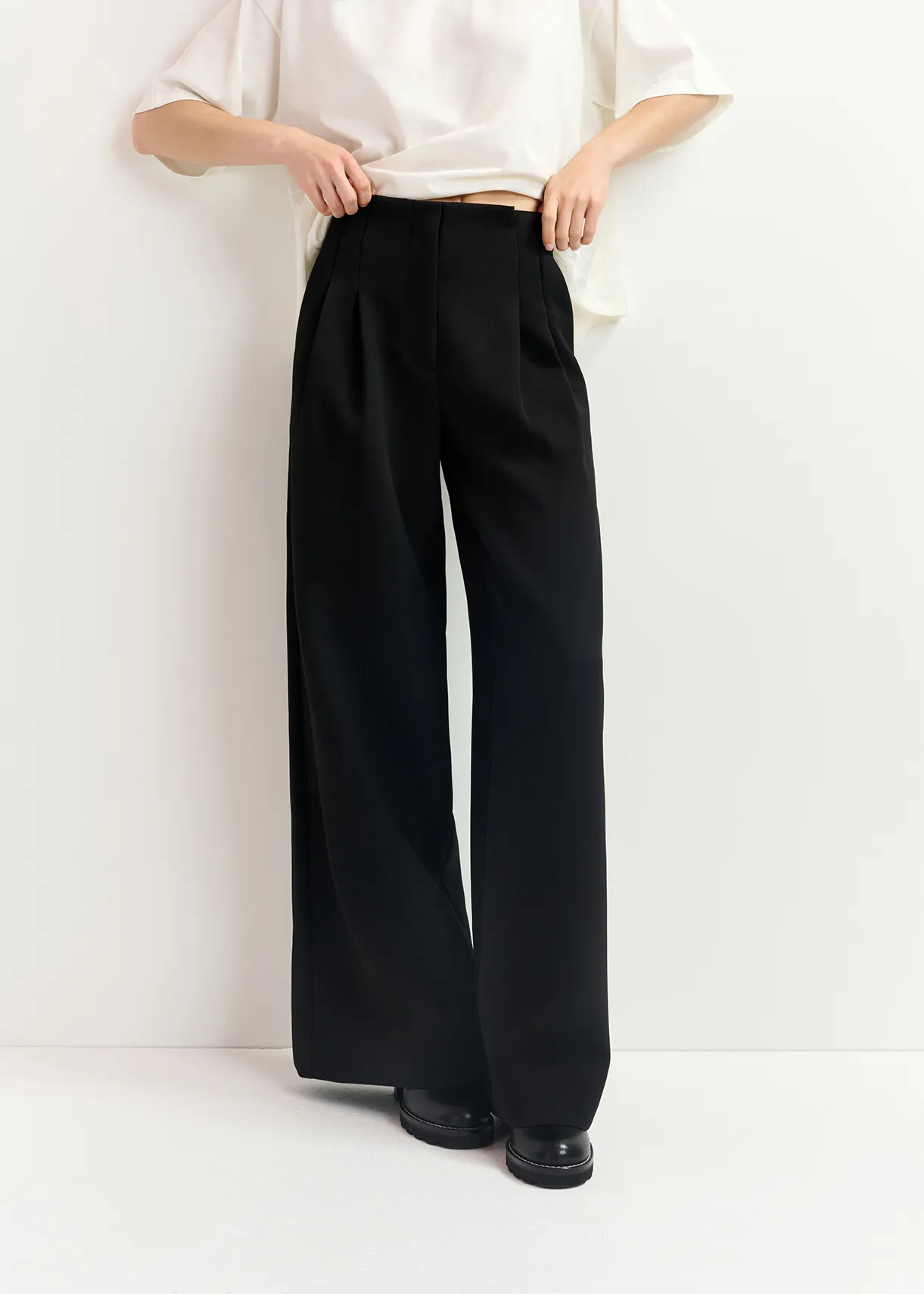 Black wide-leg pants