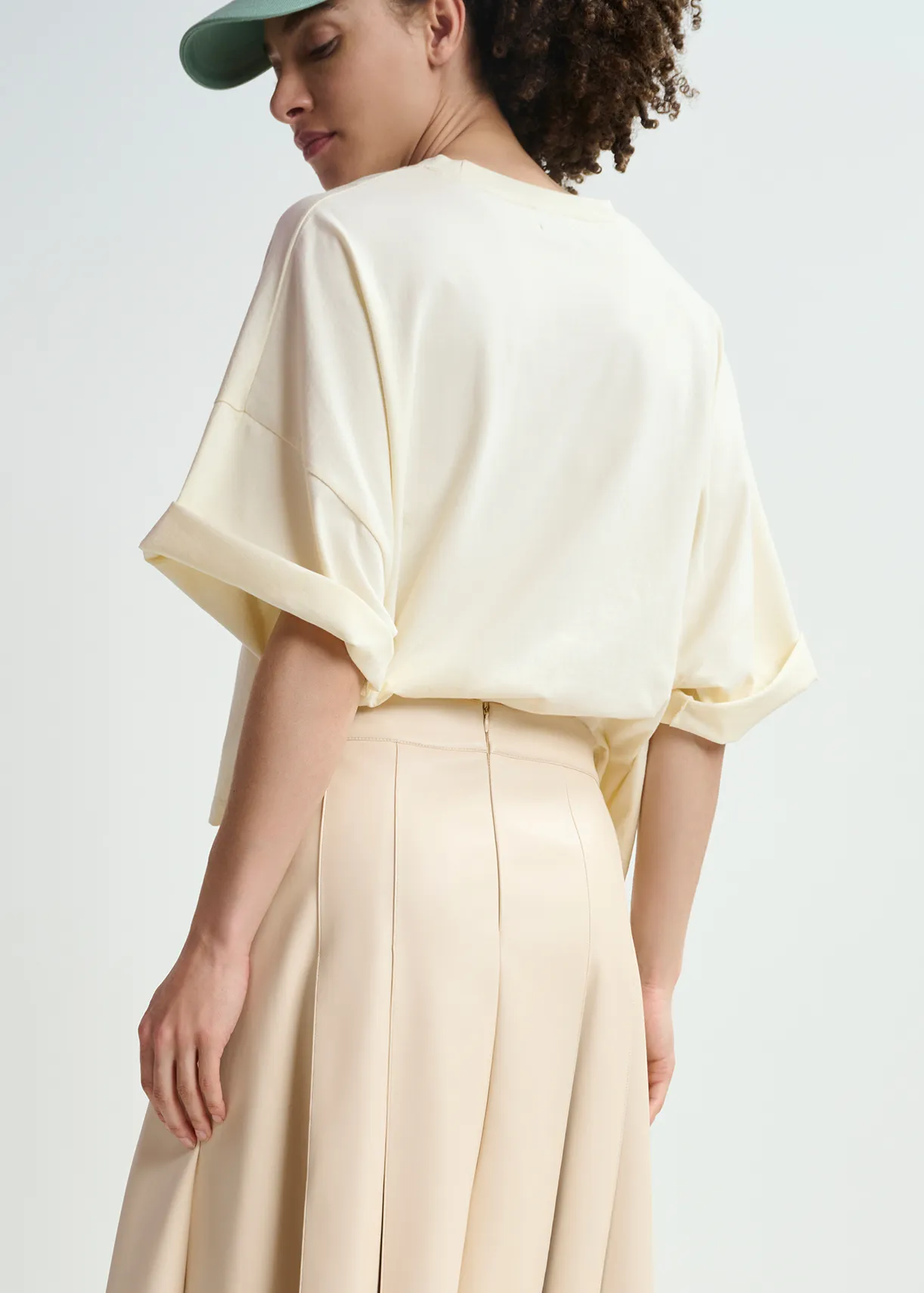 Ecru organic cotton cropped T-shirt with embroidery