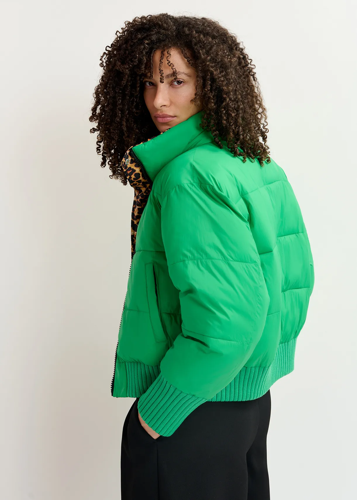 Green and leopard-print reversible puffer jacket
