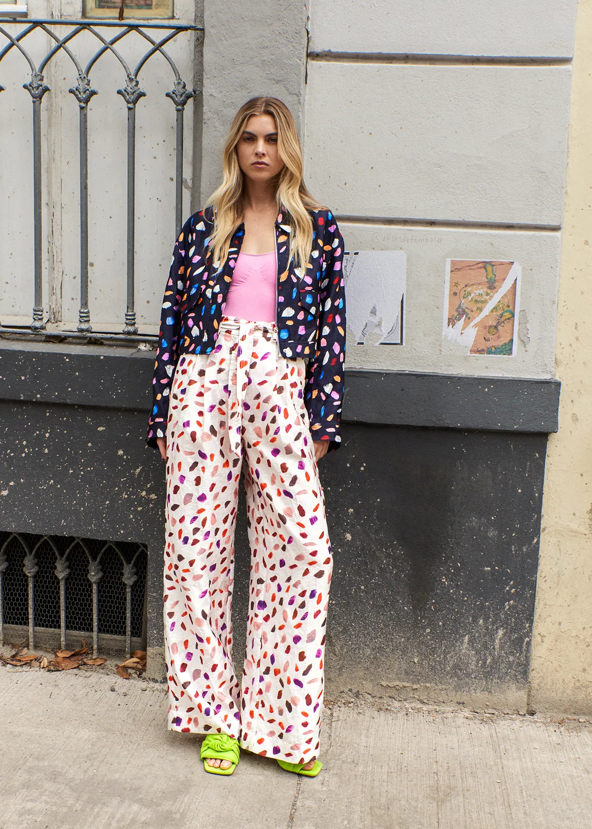 Off-white wide-leg with abstract print