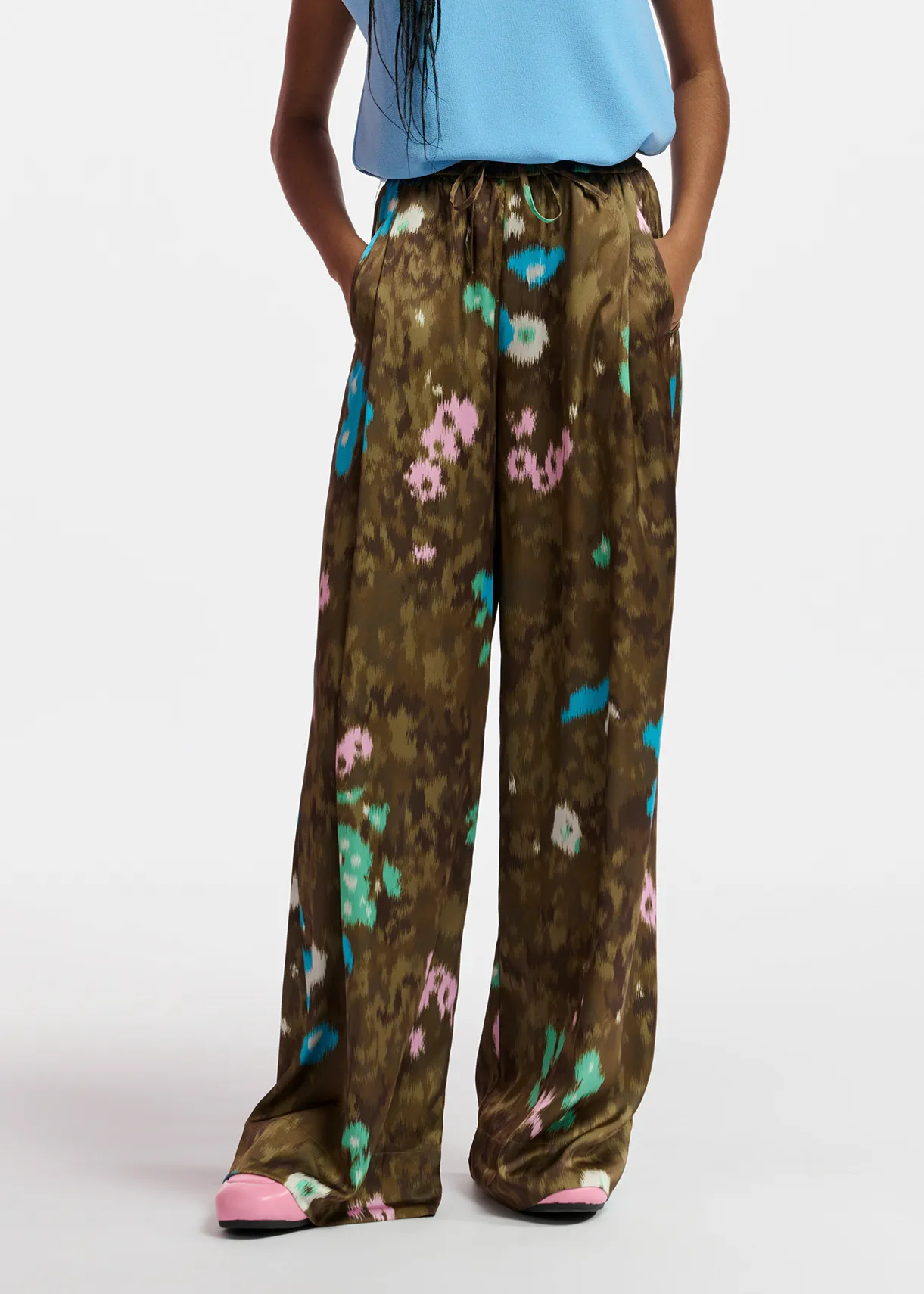 Khaki floral print wide-leg pants