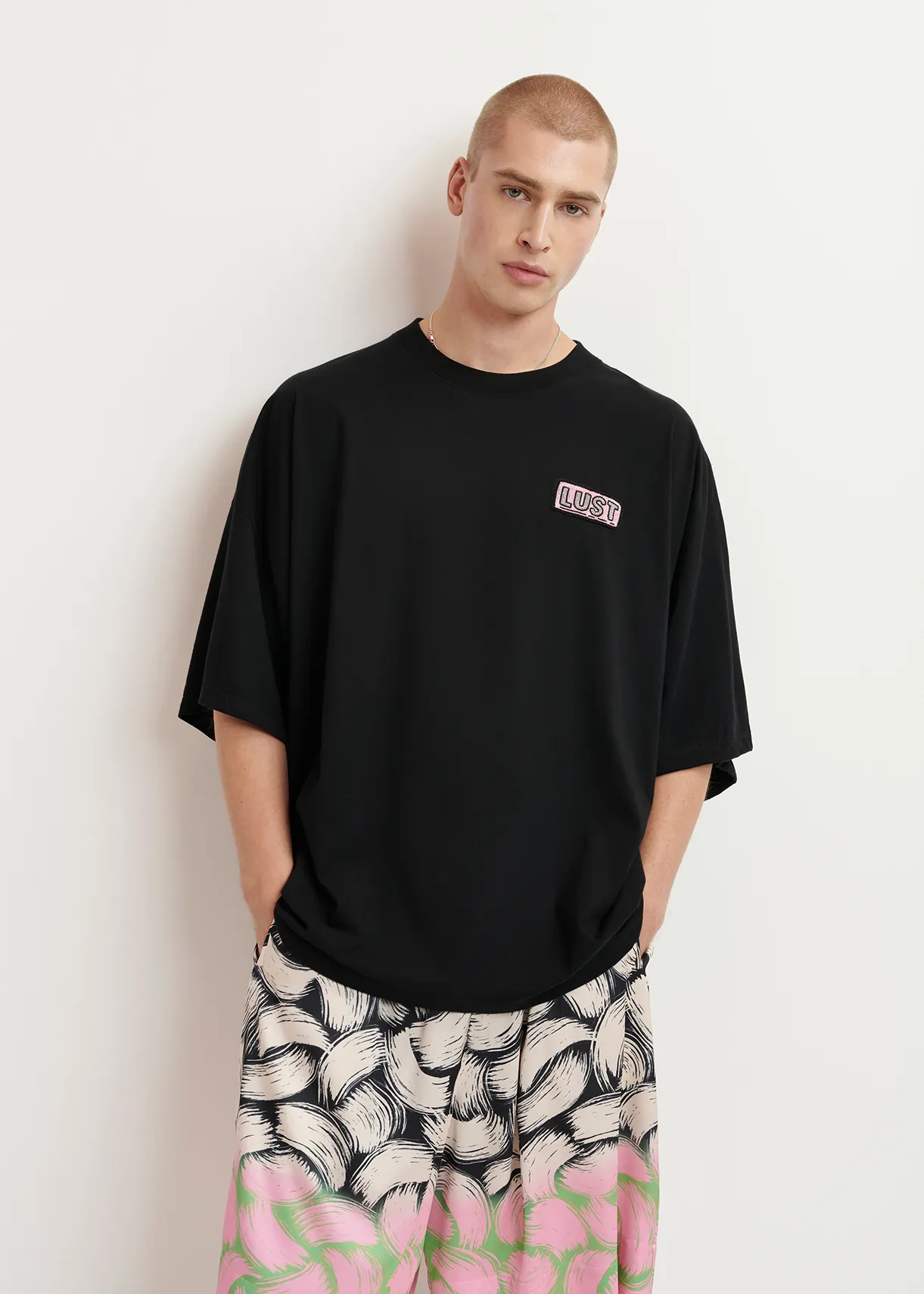 Black organic cotton T-shirt with embroidery