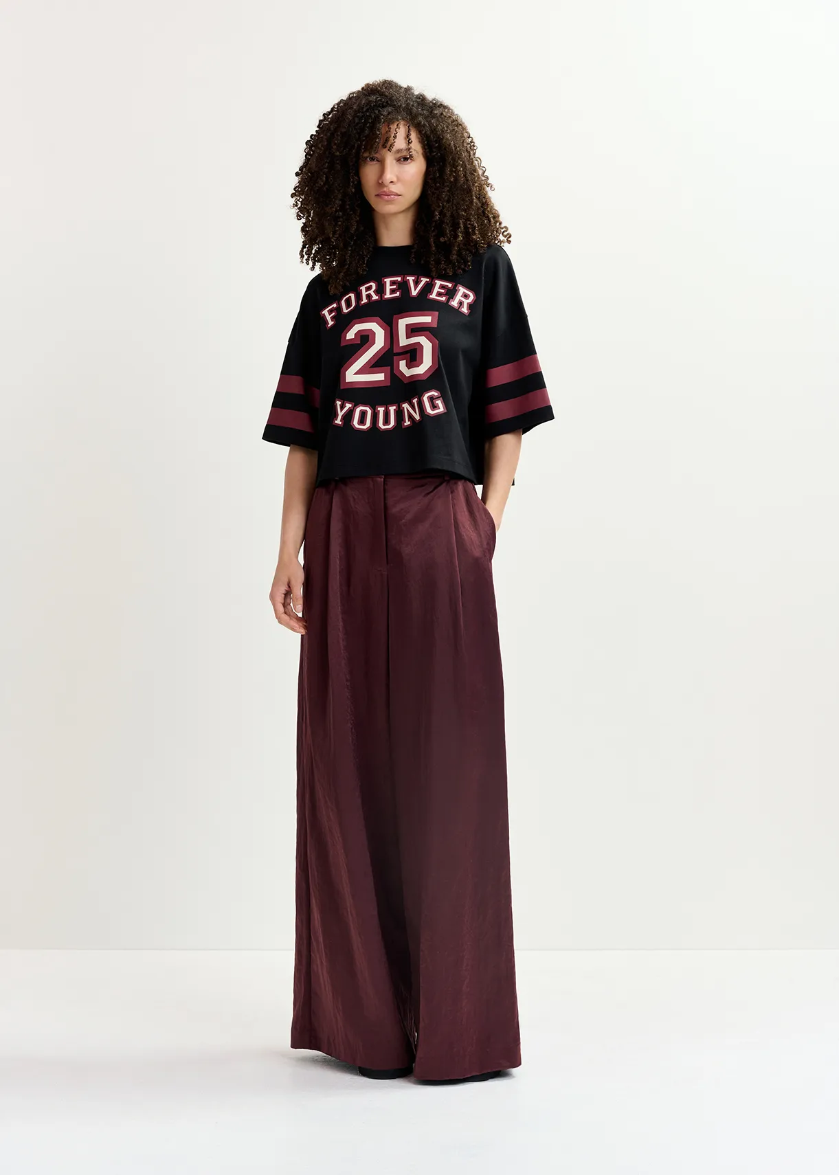 Black organic cotton cropped T-shirt with