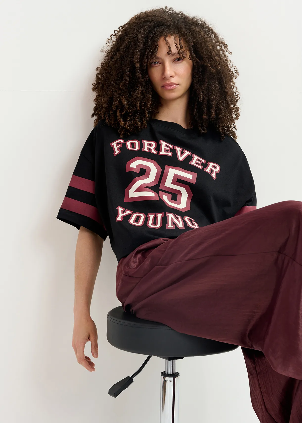 Black organic cotton cropped T-shirt with