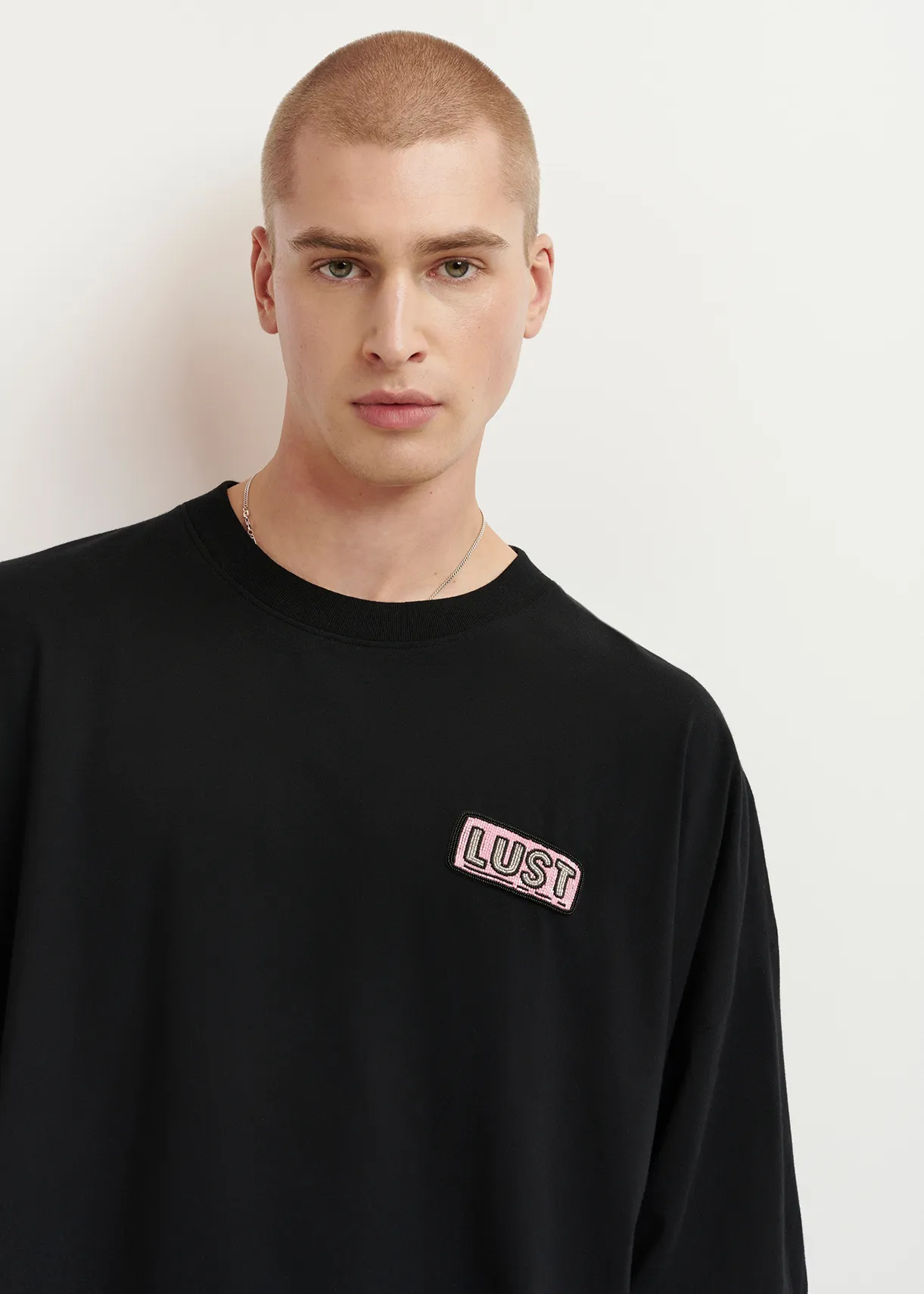 Black organic cotton T-shirt with embroidery