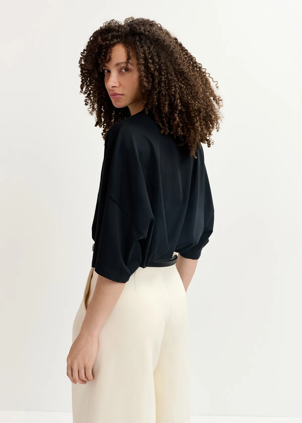 Black organic cotton cropped T-shirt with embroidery