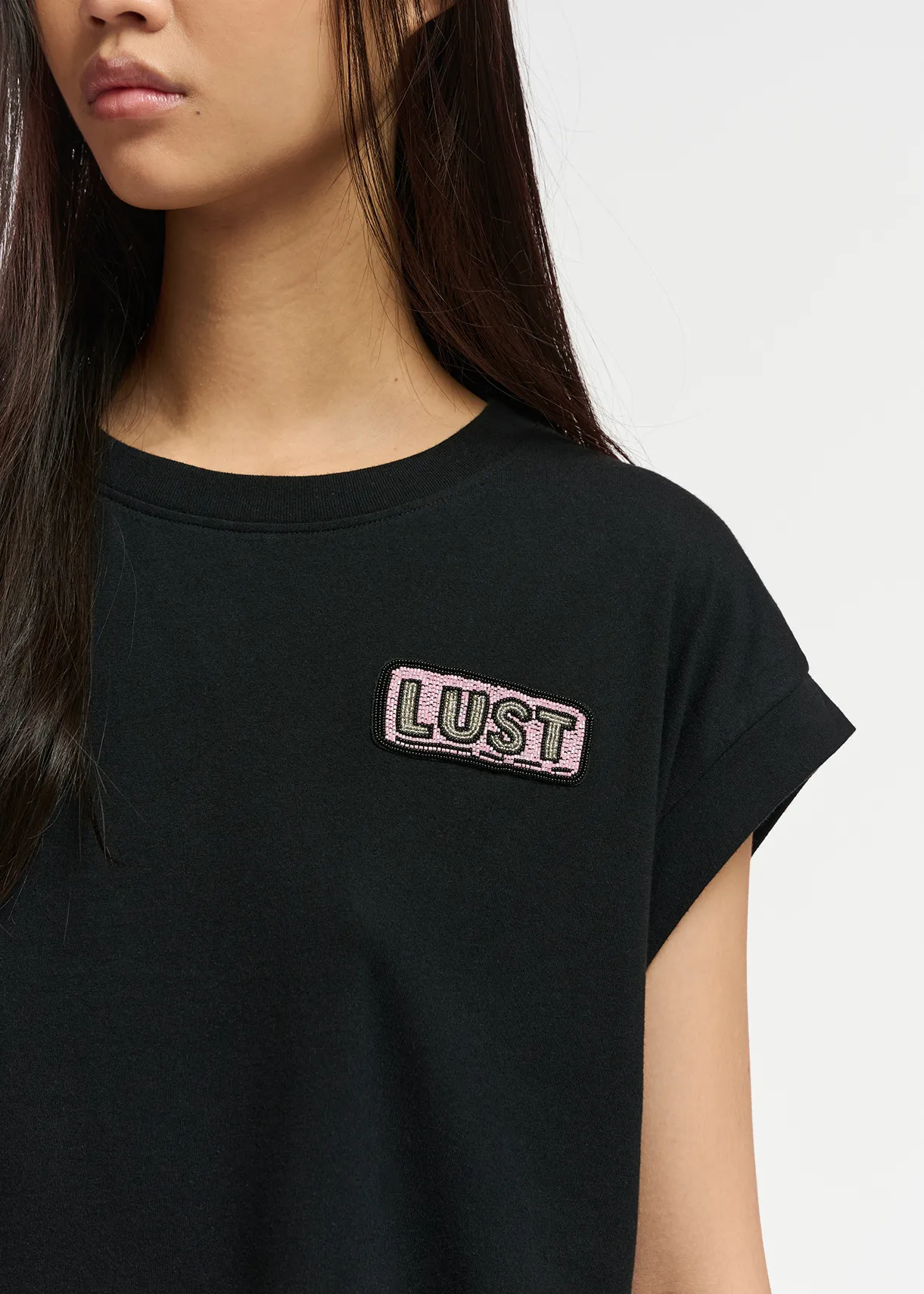 Black organic cotton T-shirt with embroidery