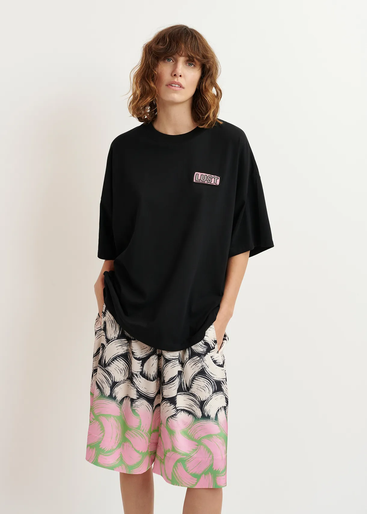 Black organic cotton T-shirt with embroidery